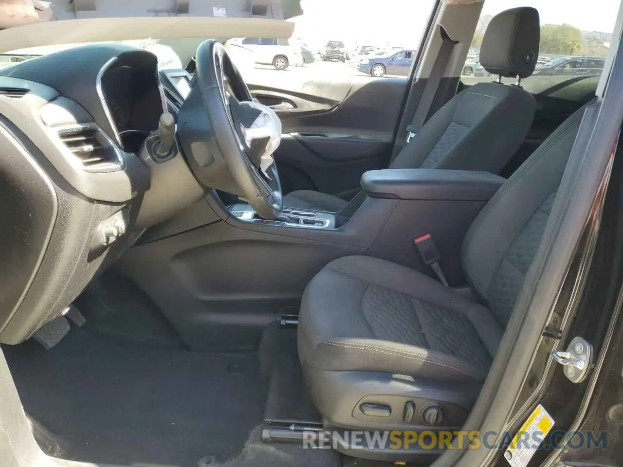 7 Photograph of a damaged car 2GNAXLEX0K6241761 CHEVROLET EQUINOX 2019