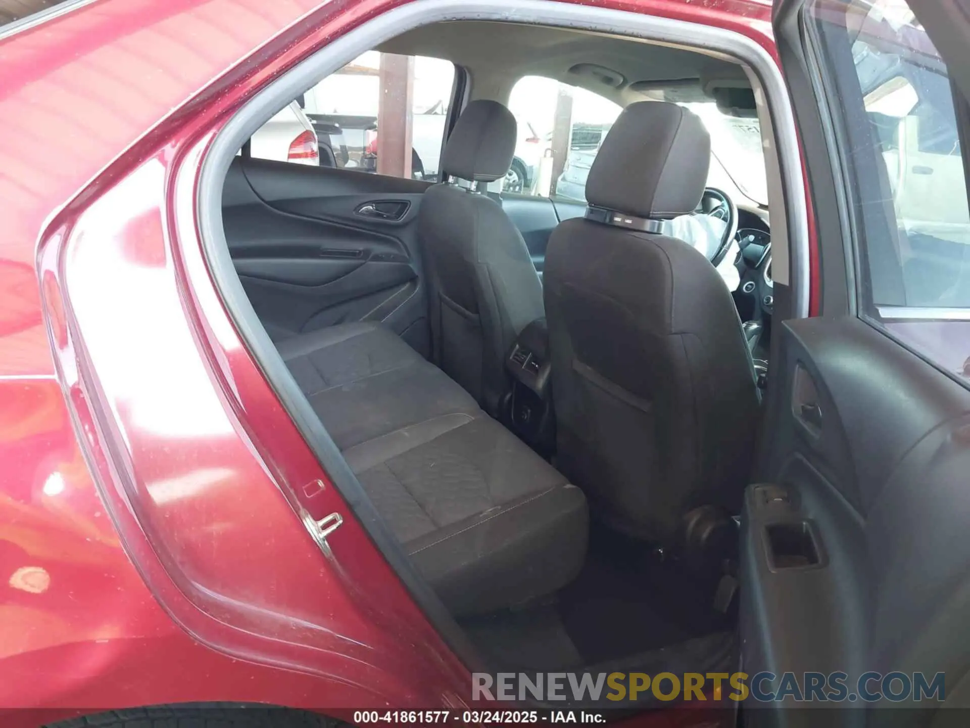 8 Photograph of a damaged car 2GNAXLEX1K6212771 CHEVROLET EQUINOX 2019