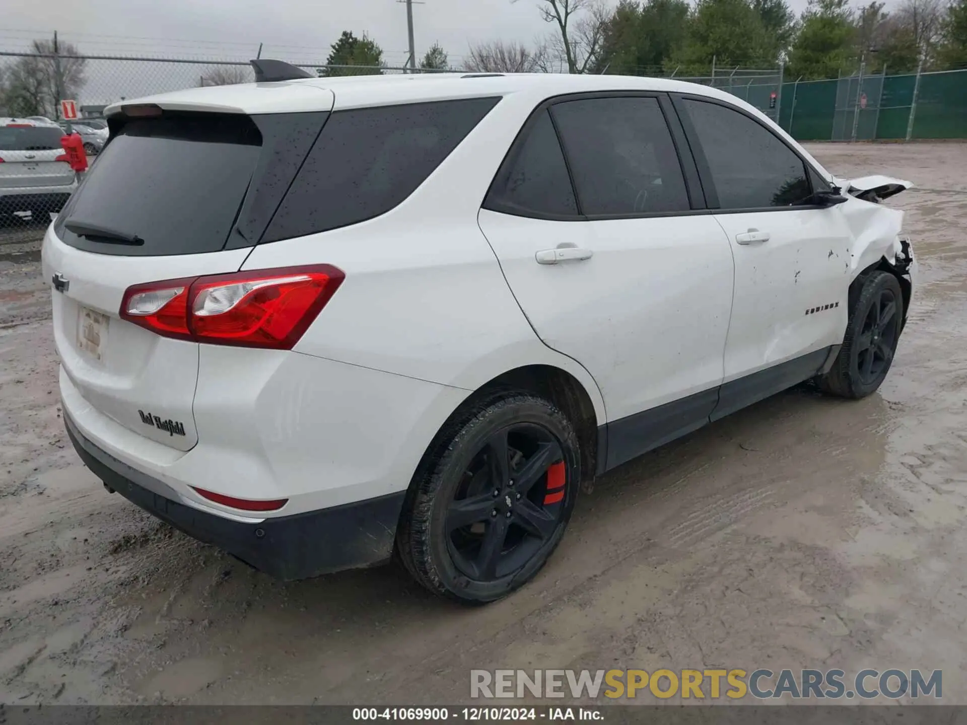 4 Photograph of a damaged car 2GNAXLEX2K6282229 CHEVROLET EQUINOX 2019