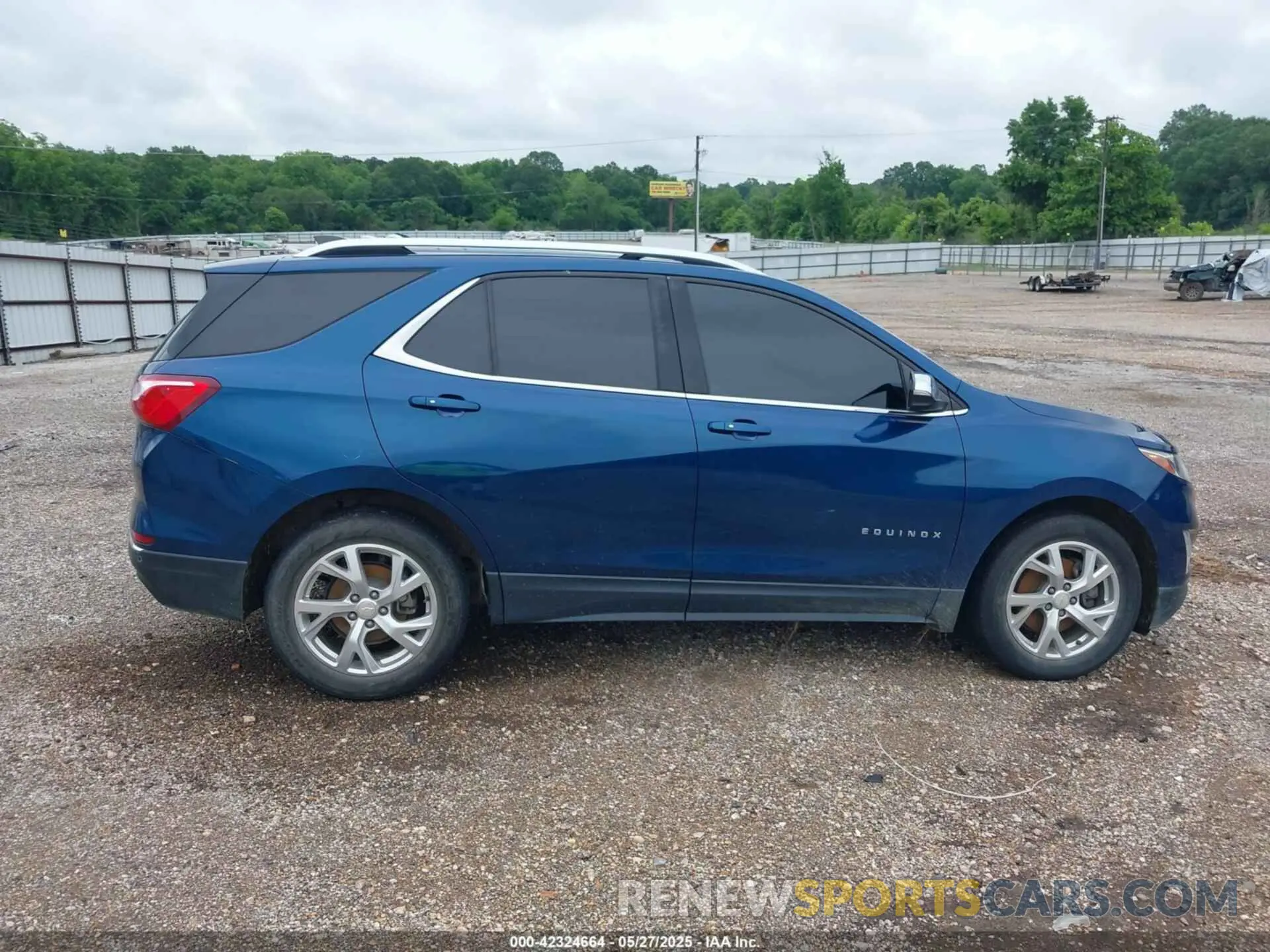 14 Photograph of a damaged car 2GNAXLEX3K6127642 CHEVROLET EQUINOX 2019