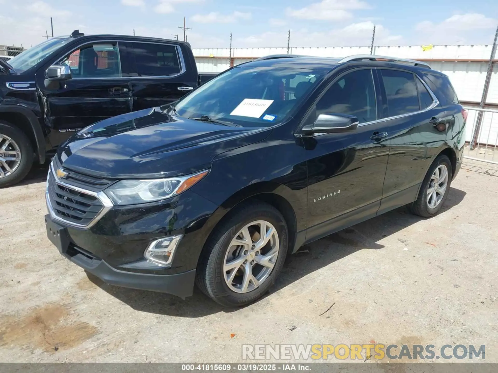 2 Photograph of a damaged car 2GNAXLEX3K6180440 CHEVROLET EQUINOX 2019