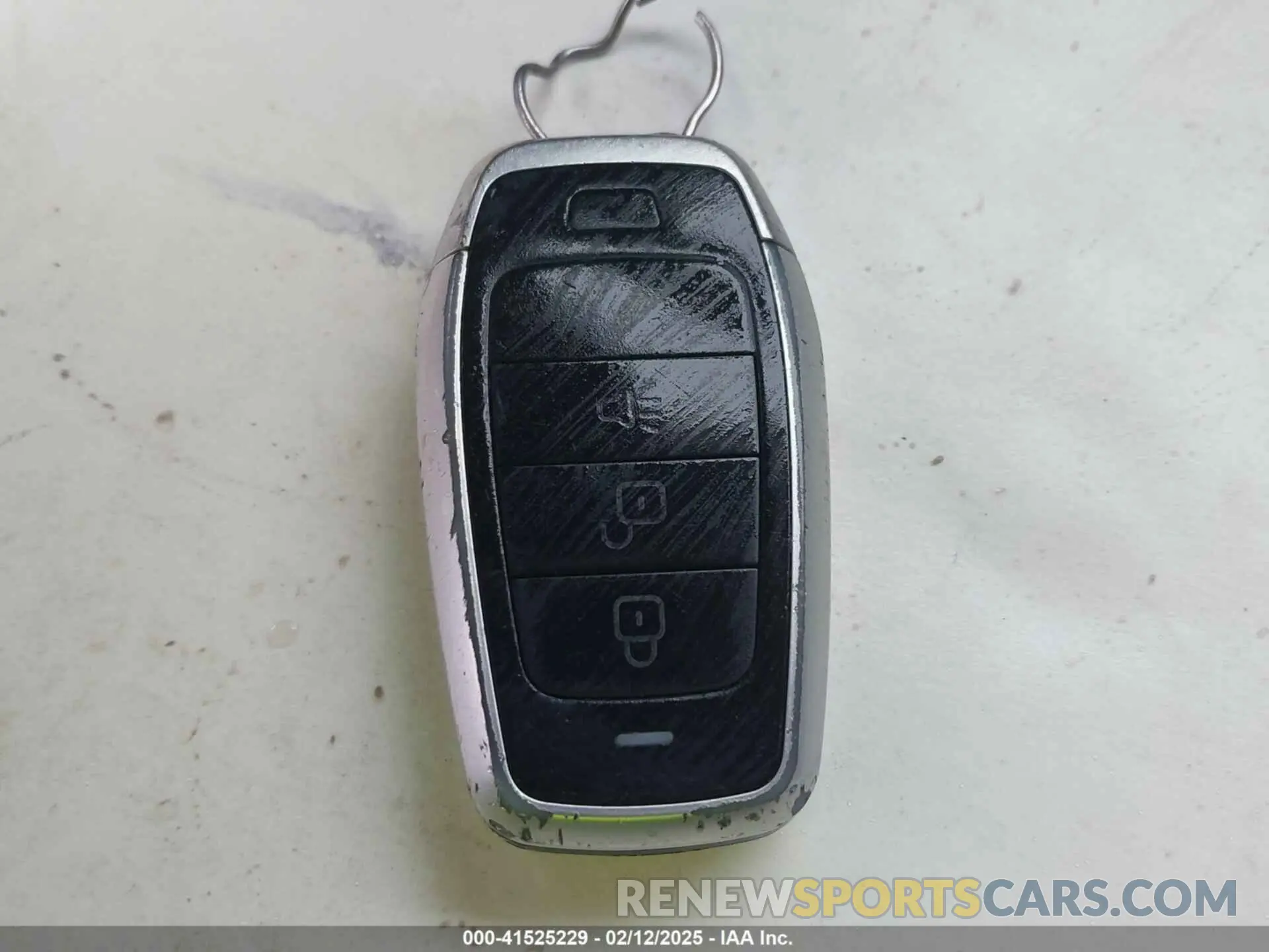 11 Photograph of a damaged car 2GNAXLEX3K6186898 CHEVROLET EQUINOX 2019