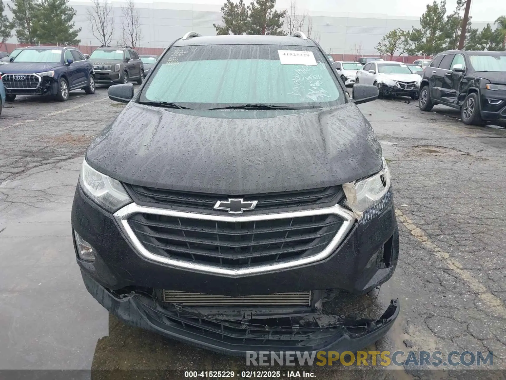 13 Photograph of a damaged car 2GNAXLEX3K6186898 CHEVROLET EQUINOX 2019
