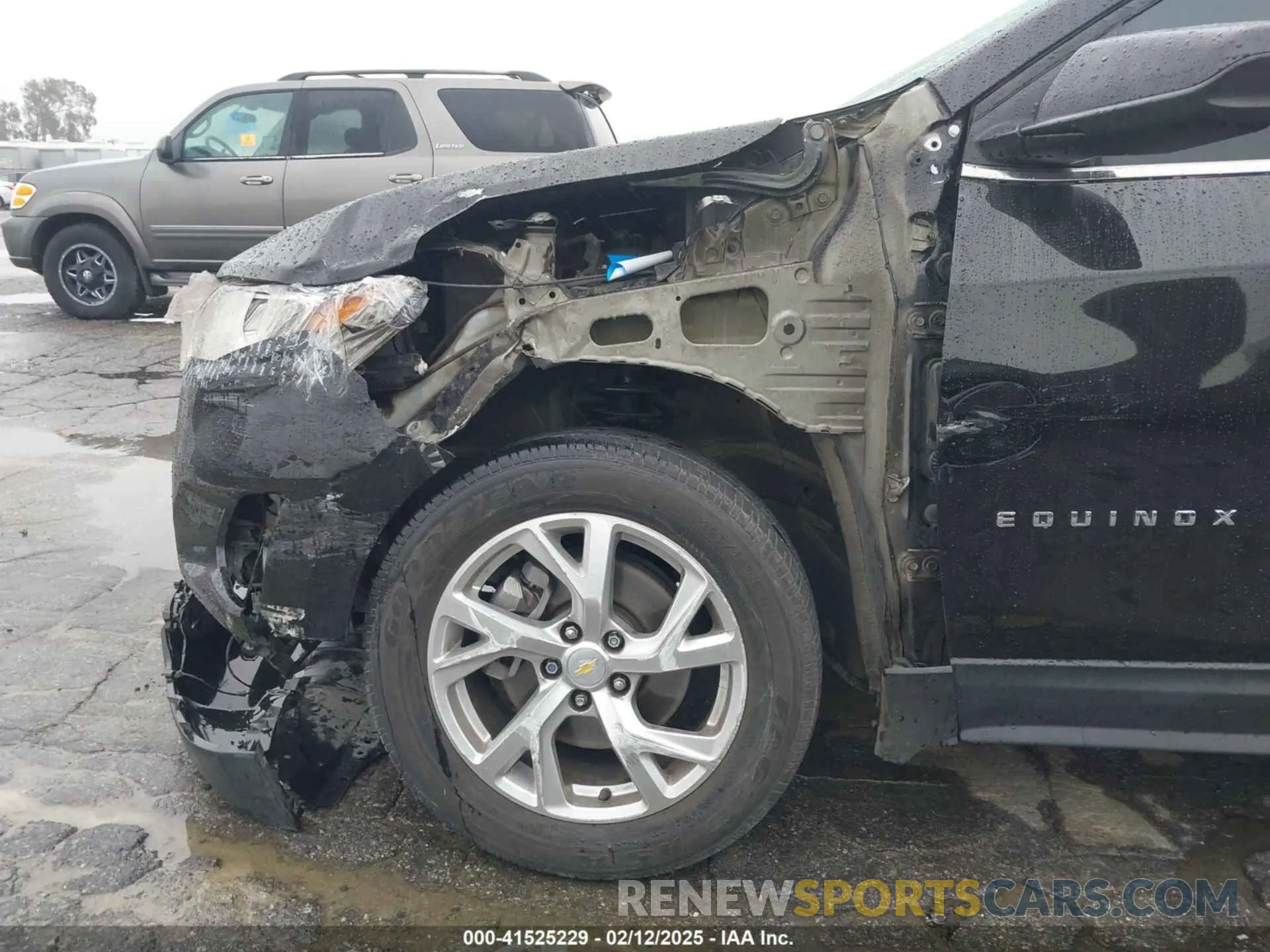 18 Photograph of a damaged car 2GNAXLEX3K6186898 CHEVROLET EQUINOX 2019