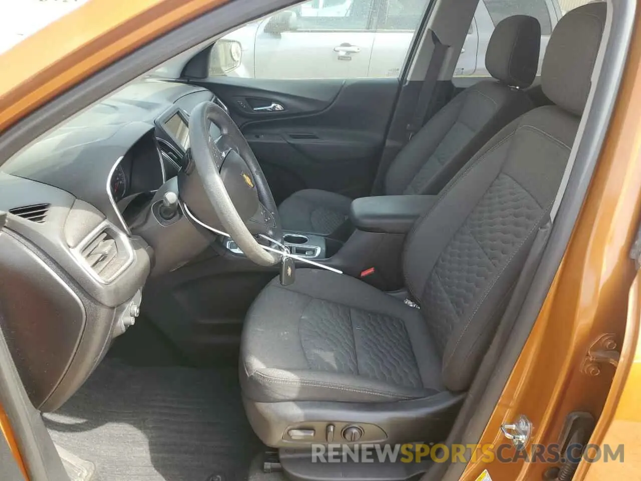 7 Photograph of a damaged car 2GNAXLEX4K6153358 CHEVROLET EQUINOX 2019