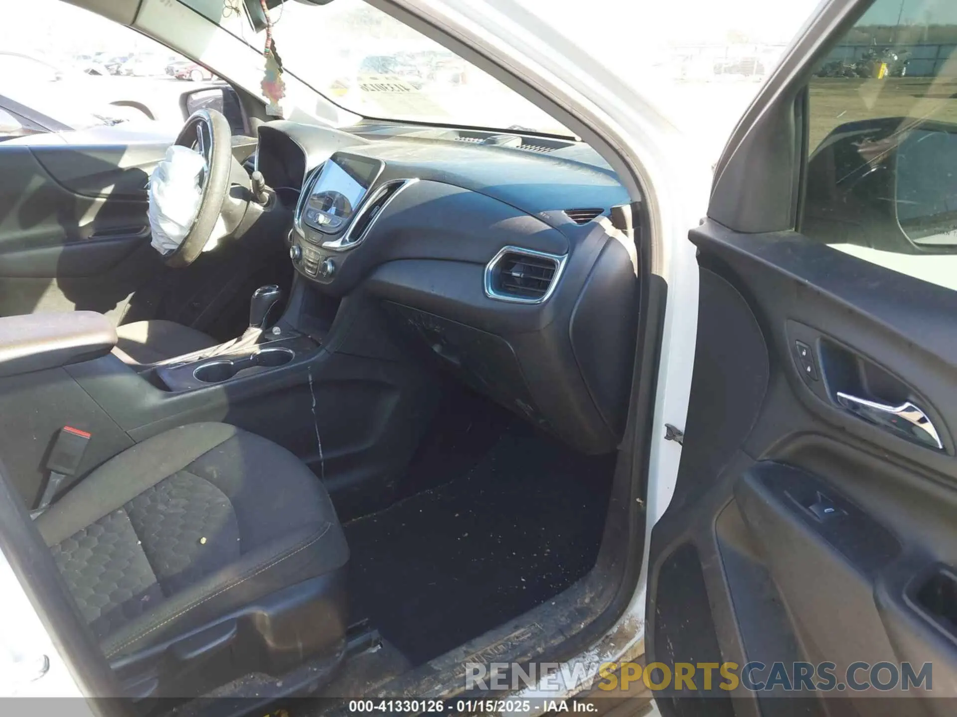 5 Photograph of a damaged car 2GNAXLEX5K6162506 CHEVROLET EQUINOX 2019
