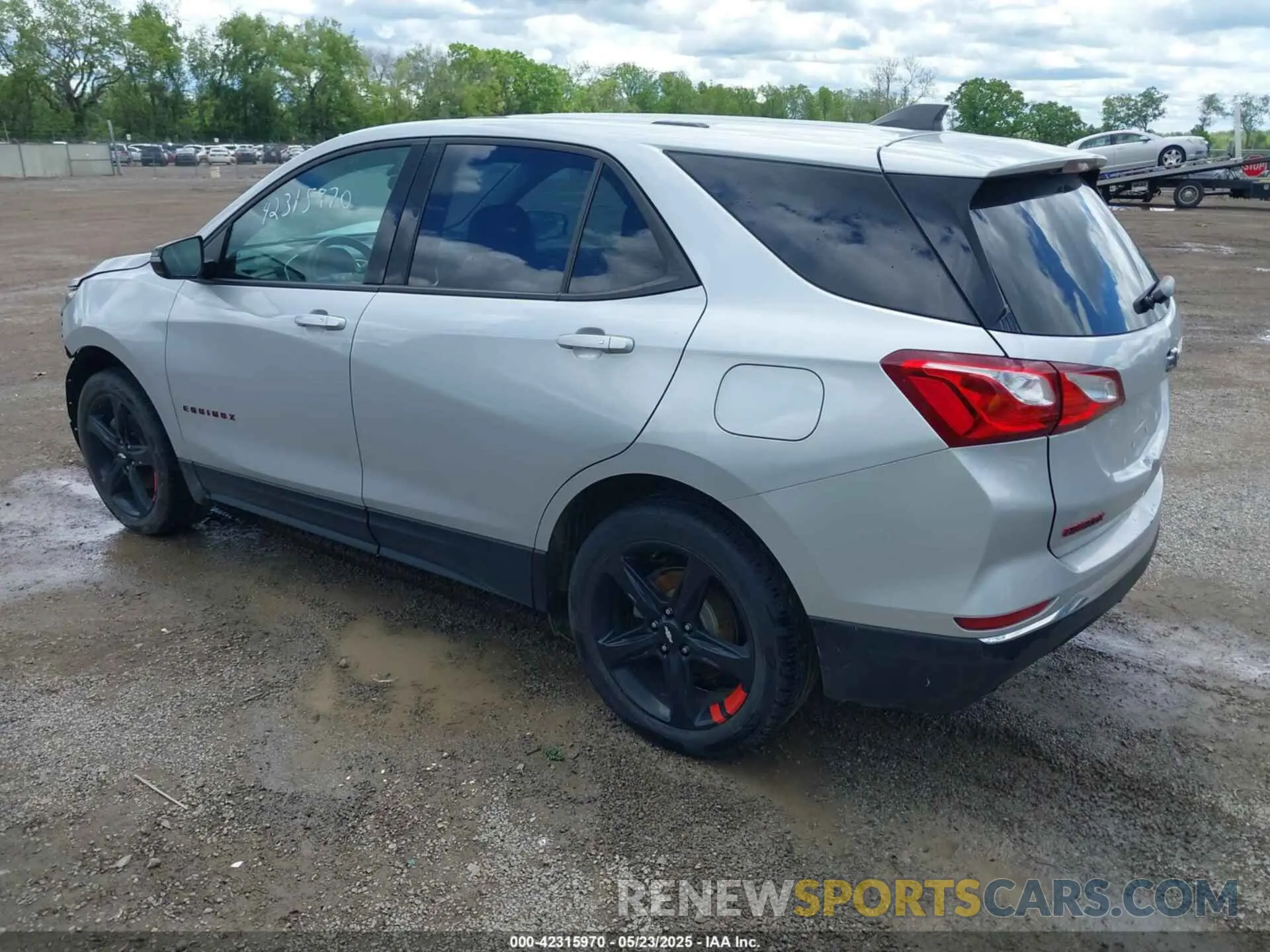 3 Photograph of a damaged car 2GNAXLEX6K6105506 CHEVROLET EQUINOX 2019