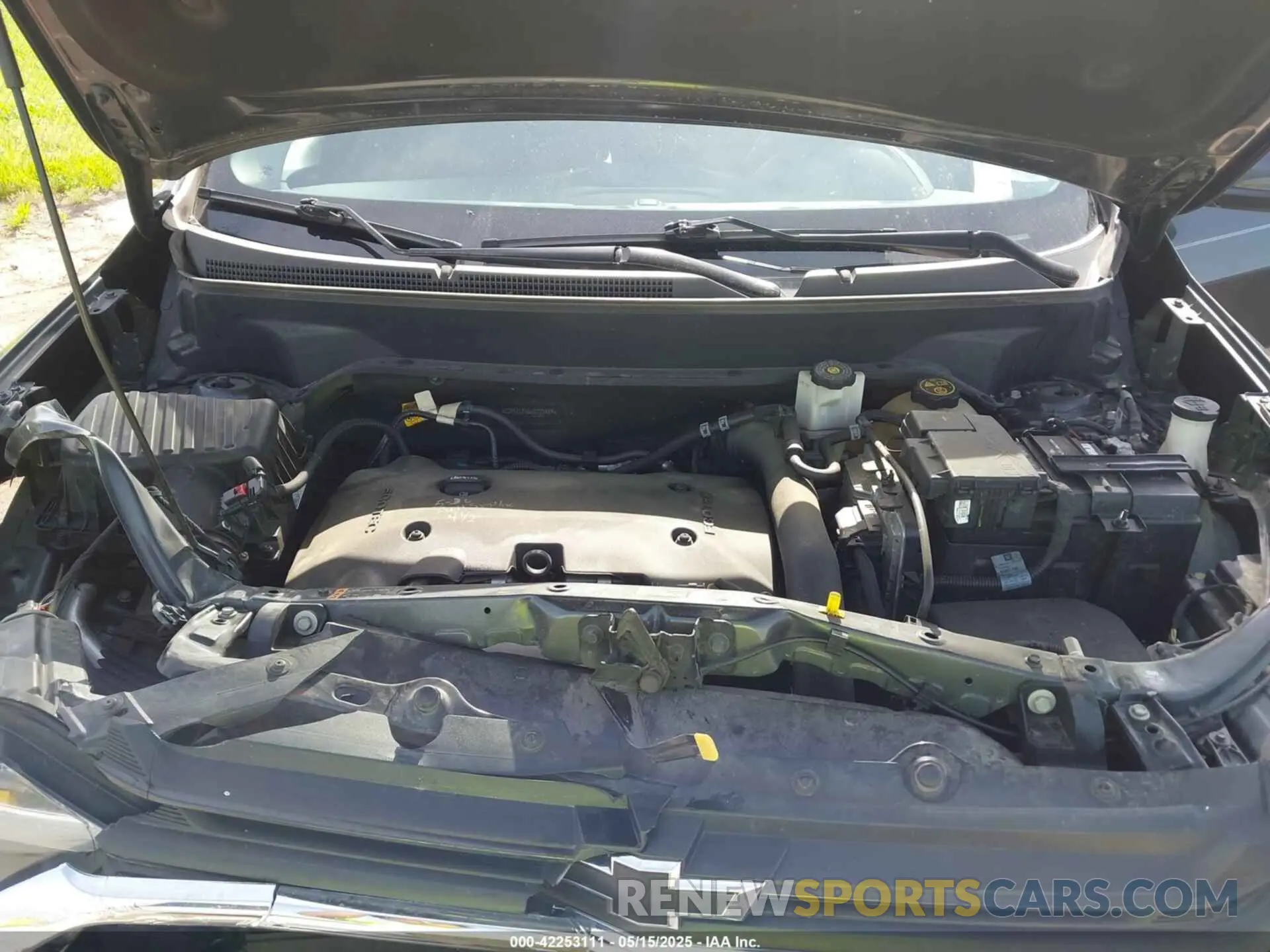 10 Photograph of a damaged car 2GNAXLEX6K6123469 CHEVROLET EQUINOX 2019