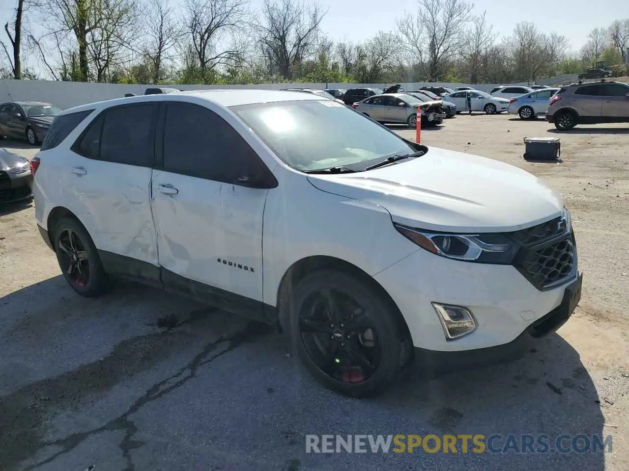 4 Photograph of a damaged car 2GNAXLEX6K6171487 CHEVROLET EQUINOX 2019