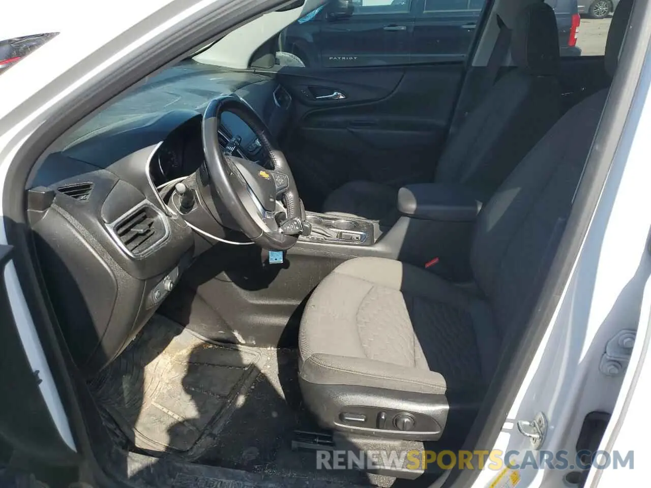 7 Photograph of a damaged car 2GNAXLEX6K6171487 CHEVROLET EQUINOX 2019