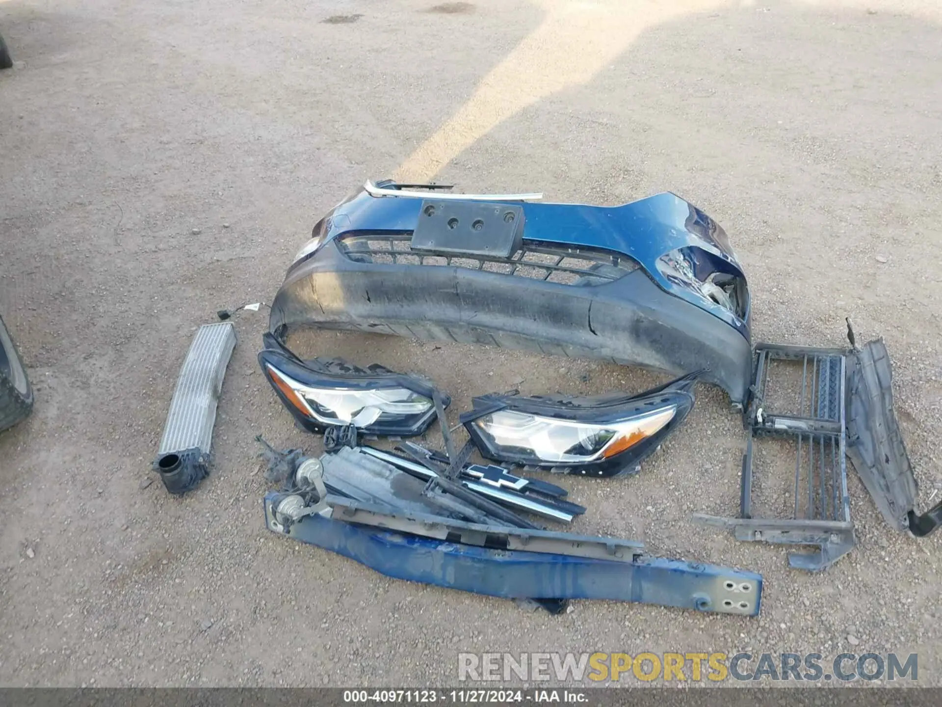 12 Photograph of a damaged car 2GNAXLEX6K6191061 CHEVROLET EQUINOX 2019