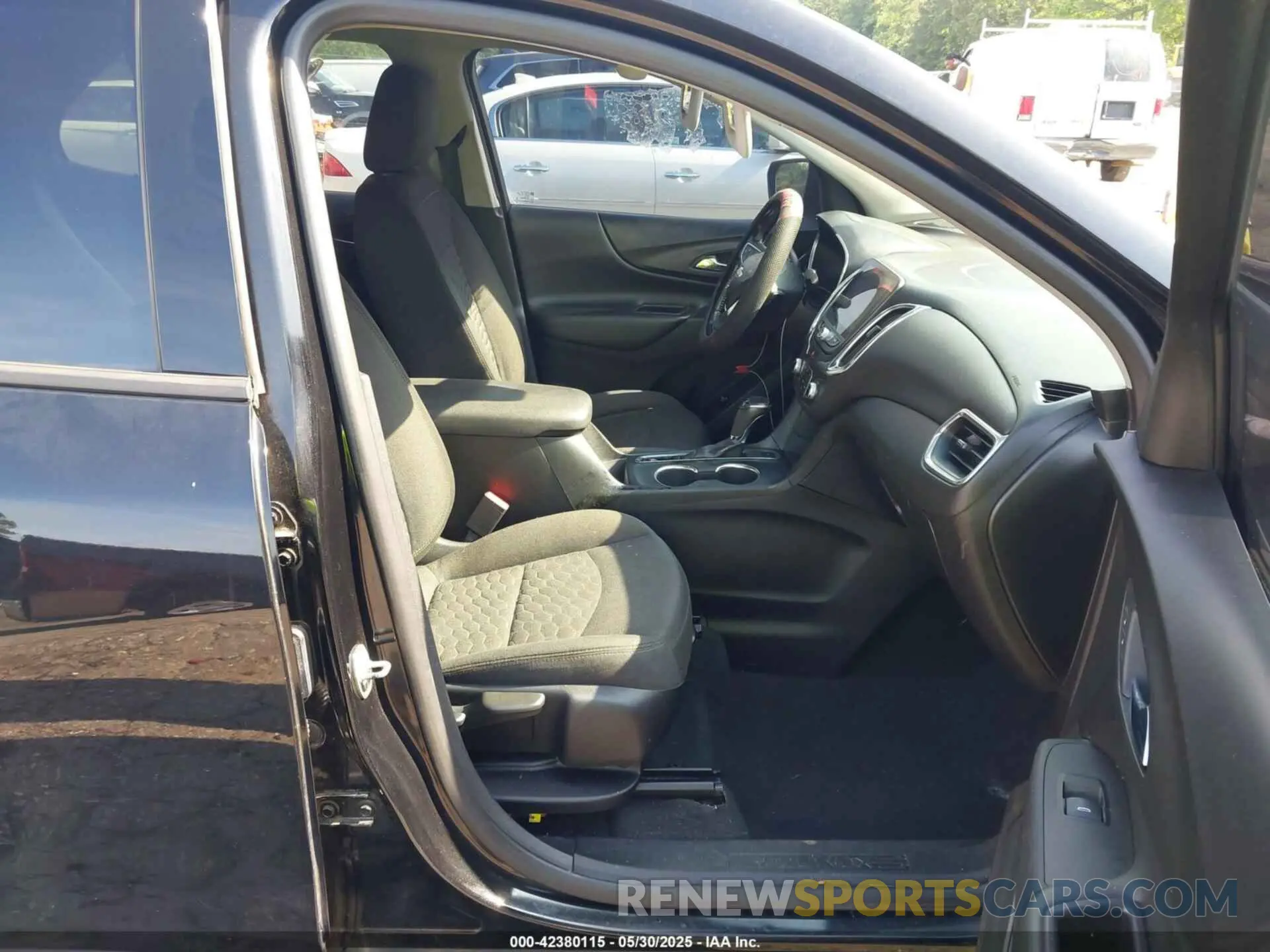 5 Photograph of a damaged car 2GNAXLEX8K6150091 CHEVROLET EQUINOX 2019
