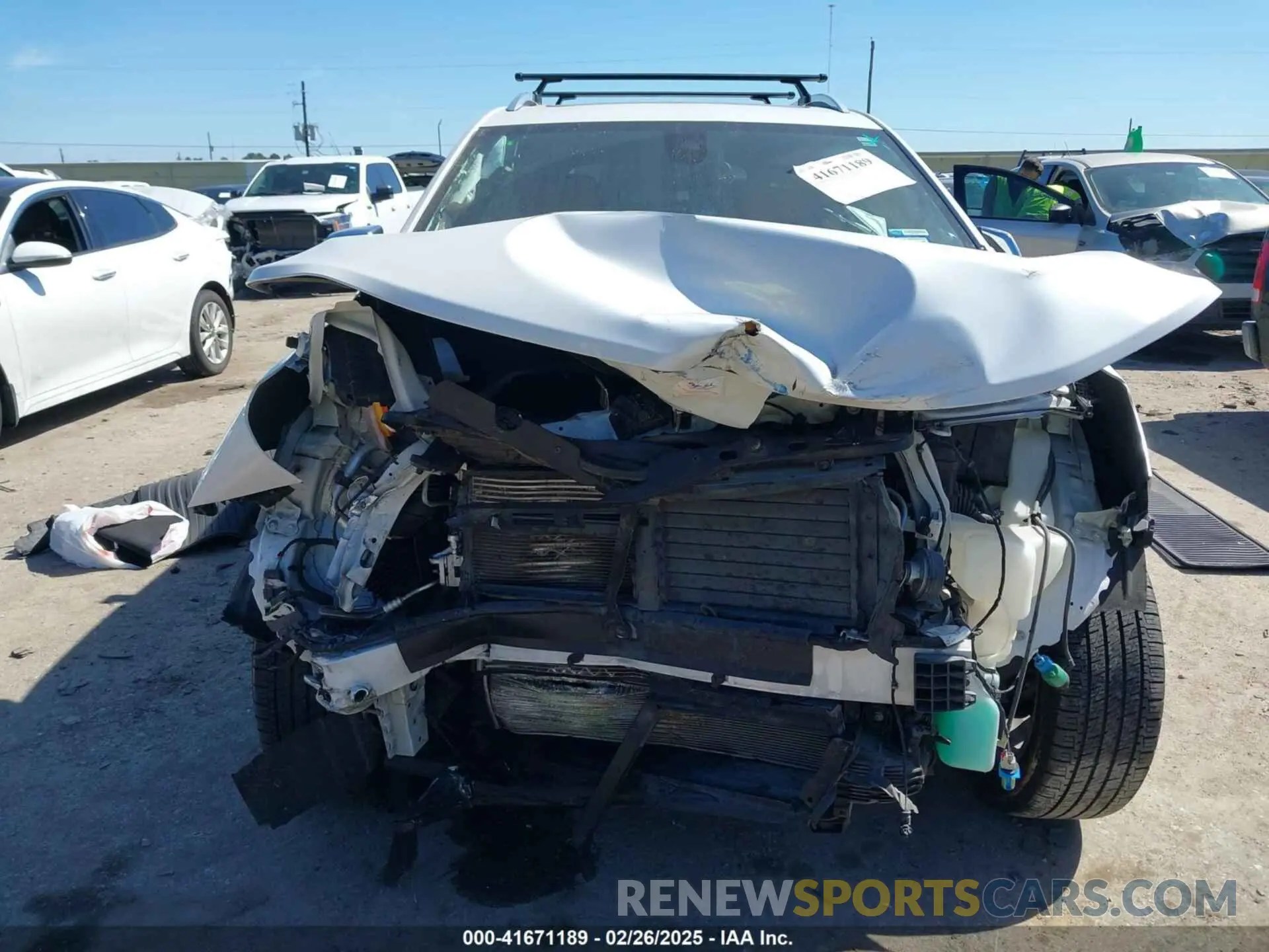 13 Photograph of a damaged car 2GNAXNEV0K6105060 CHEVROLET EQUINOX 2019