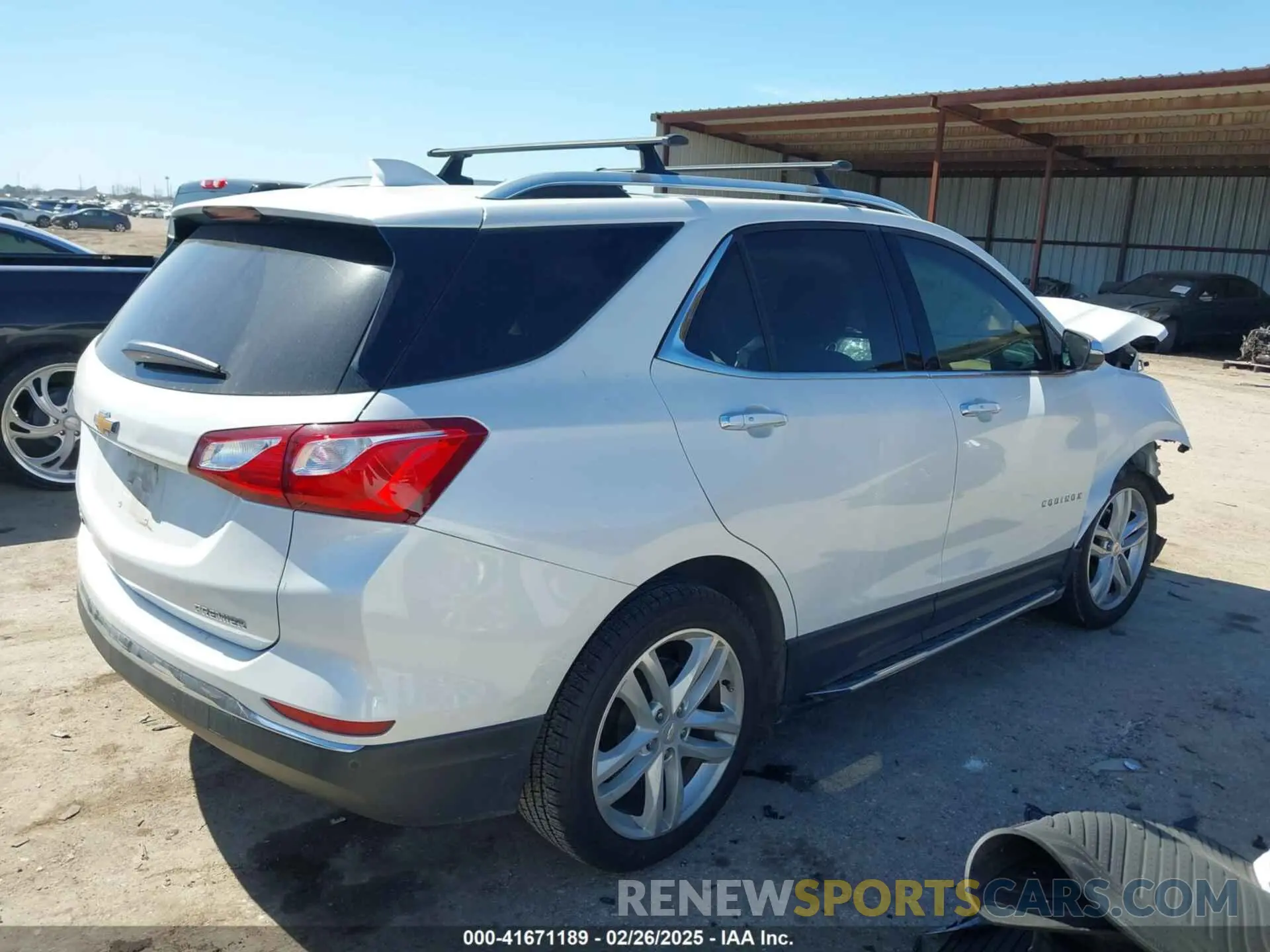 4 Photograph of a damaged car 2GNAXNEV0K6105060 CHEVROLET EQUINOX 2019