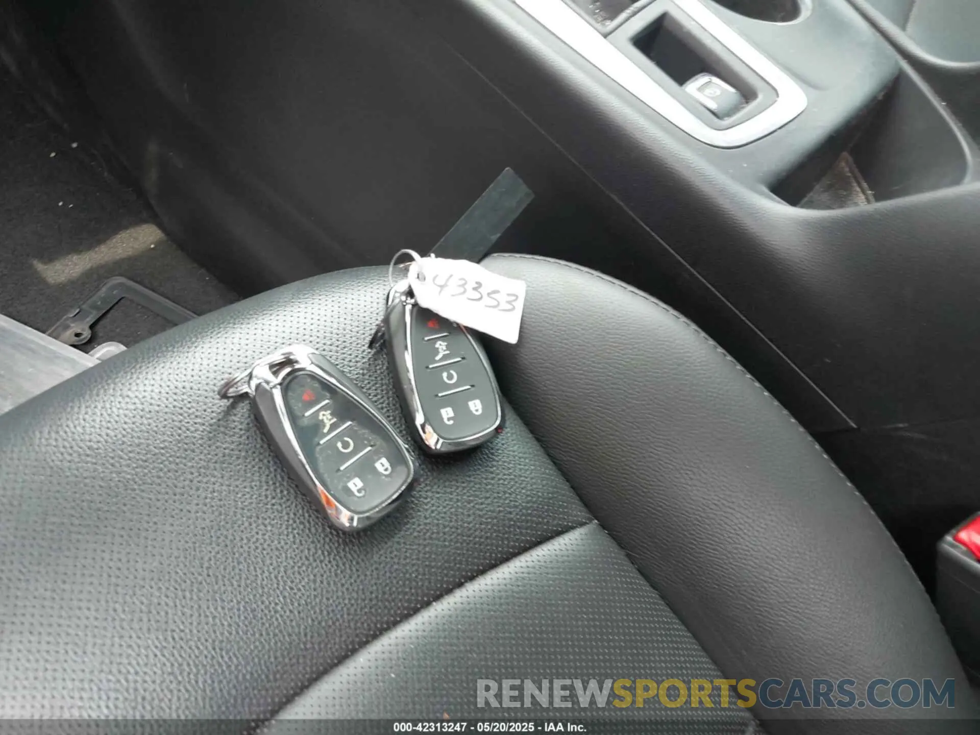 11 Photograph of a damaged car 2GNAXNEV0K6129357 CHEVROLET EQUINOX 2019