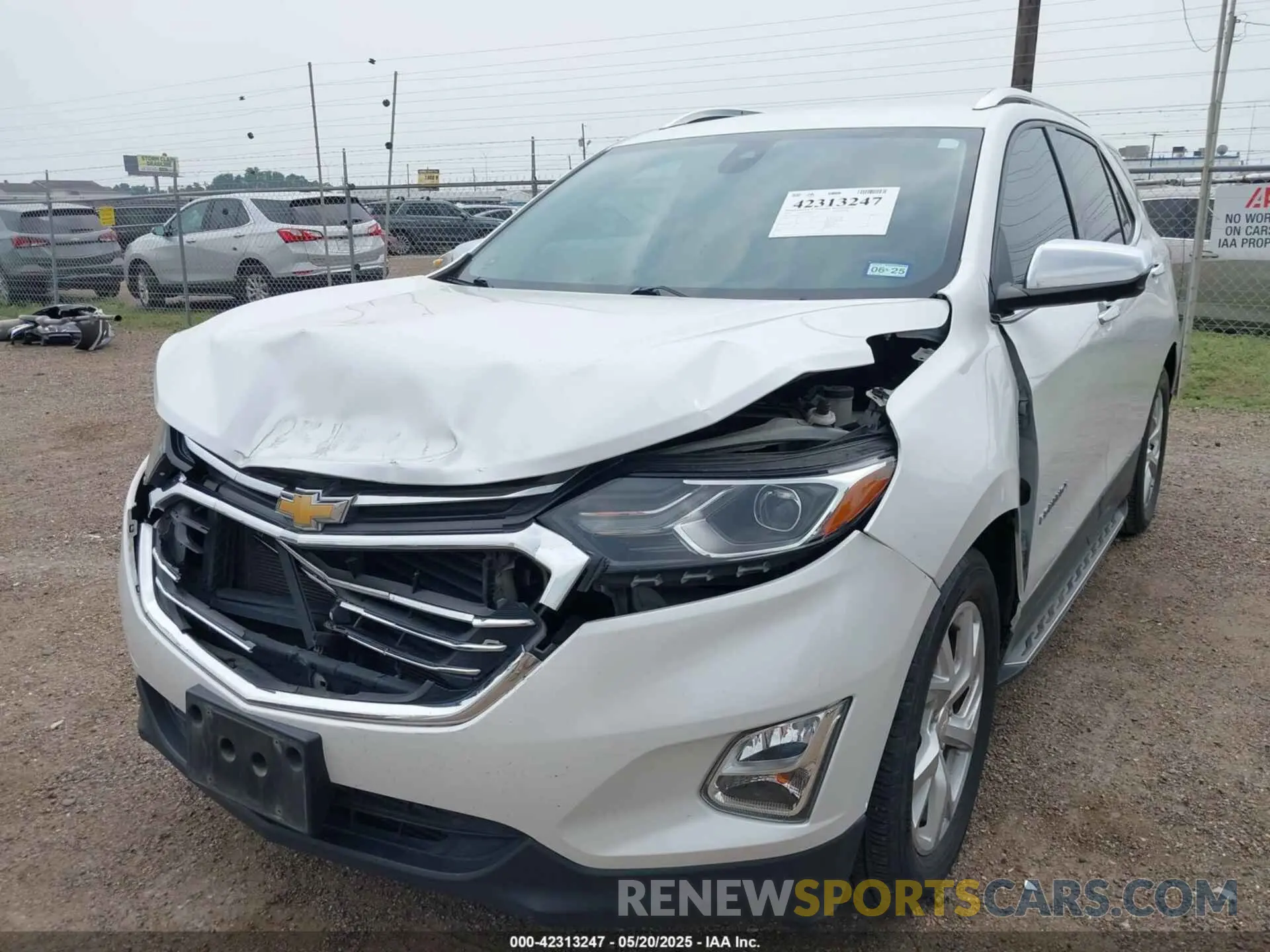 2 Photograph of a damaged car 2GNAXNEV0K6129357 CHEVROLET EQUINOX 2019