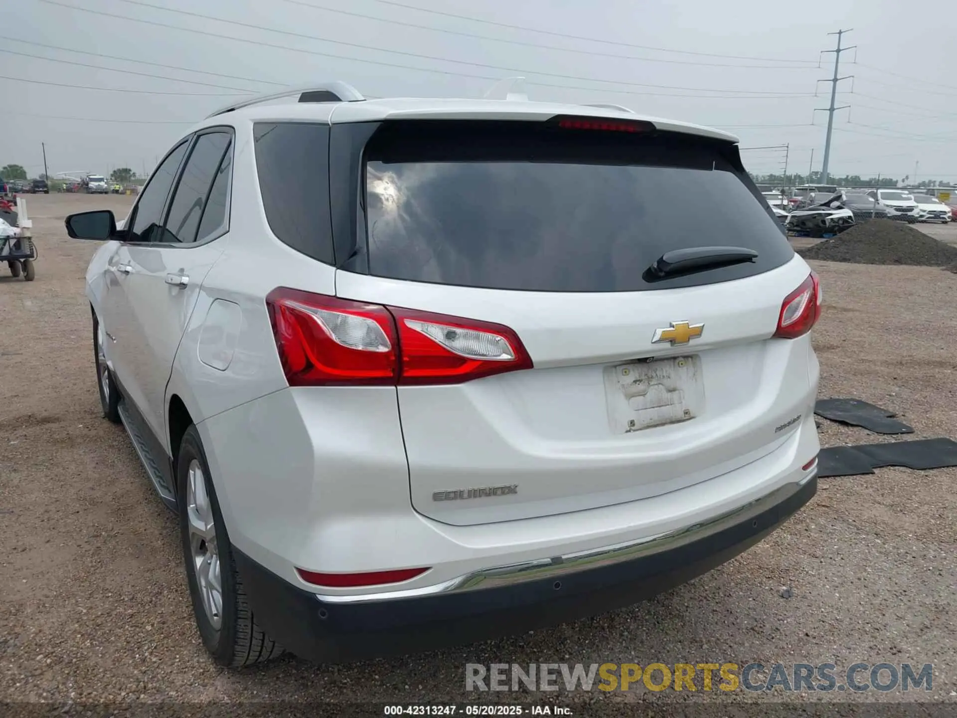 3 Photograph of a damaged car 2GNAXNEV0K6129357 CHEVROLET EQUINOX 2019