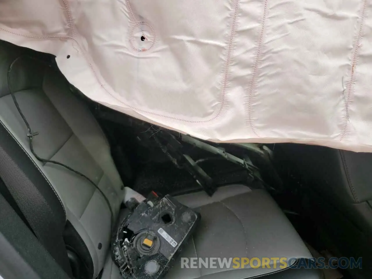 12 Photograph of a damaged car 2GNAXNEV4K6188735 CHEVROLET EQUINOX 2019