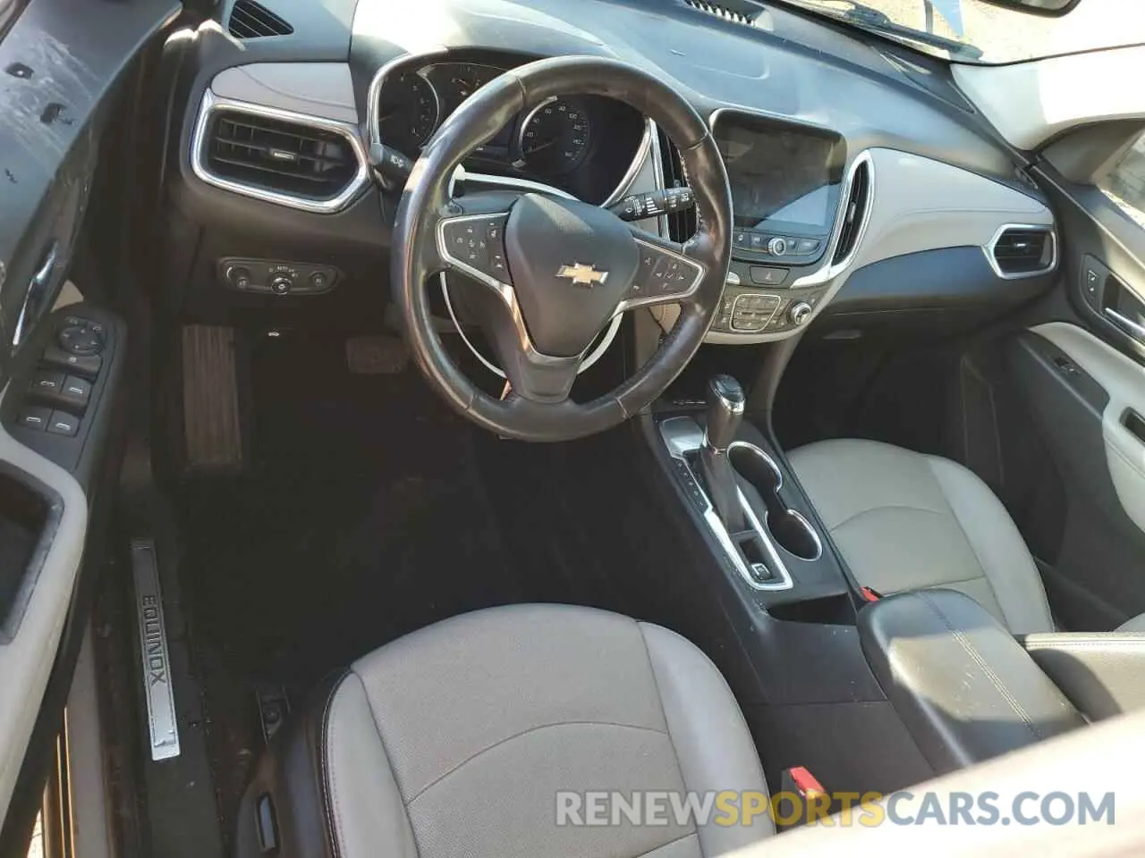 8 Photograph of a damaged car 2GNAXNEV9K6284005 CHEVROLET EQUINOX 2019