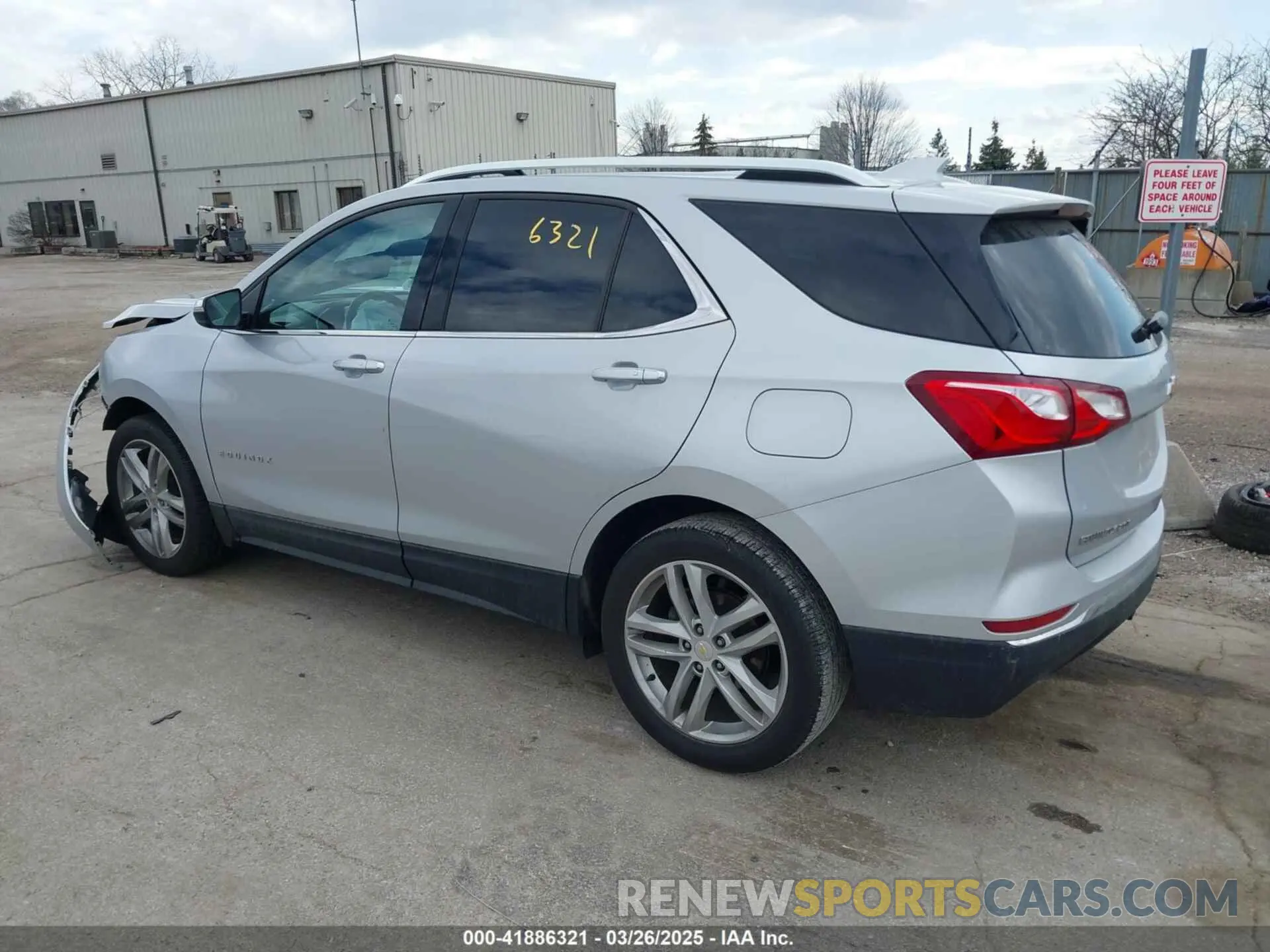 3 Photograph of a damaged car 2GNAXPEX0K6210579 CHEVROLET EQUINOX 2019