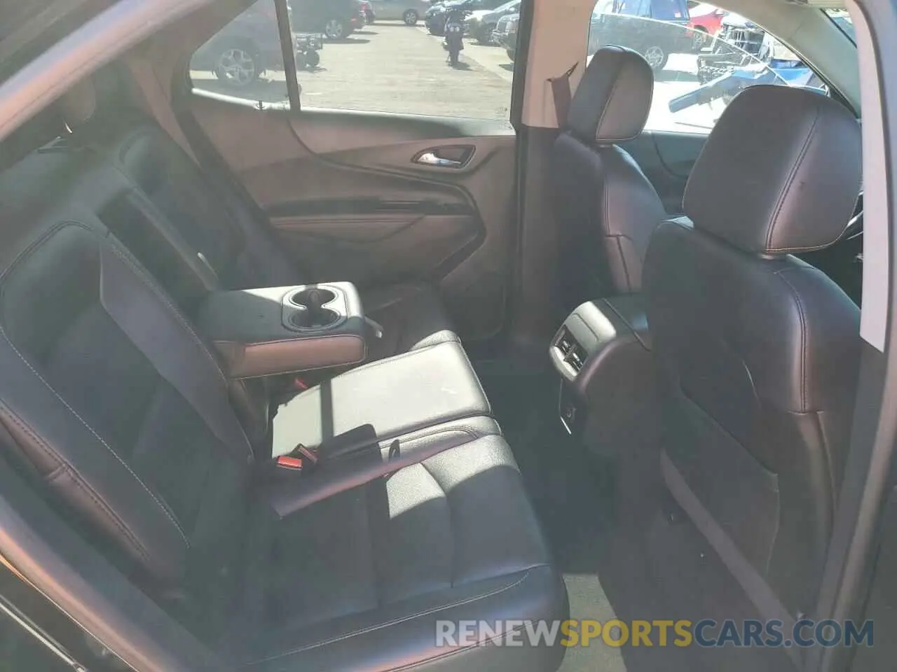 11 Photograph of a damaged car 2GNAXPEX1K6288661 CHEVROLET EQUINOX 2019