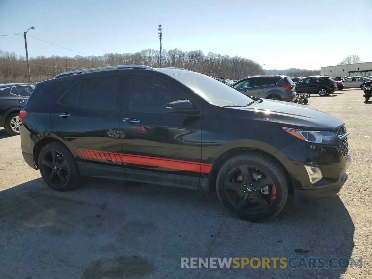 4 Photograph of a damaged car 2GNAXPEX1K6288661 CHEVROLET EQUINOX 2019