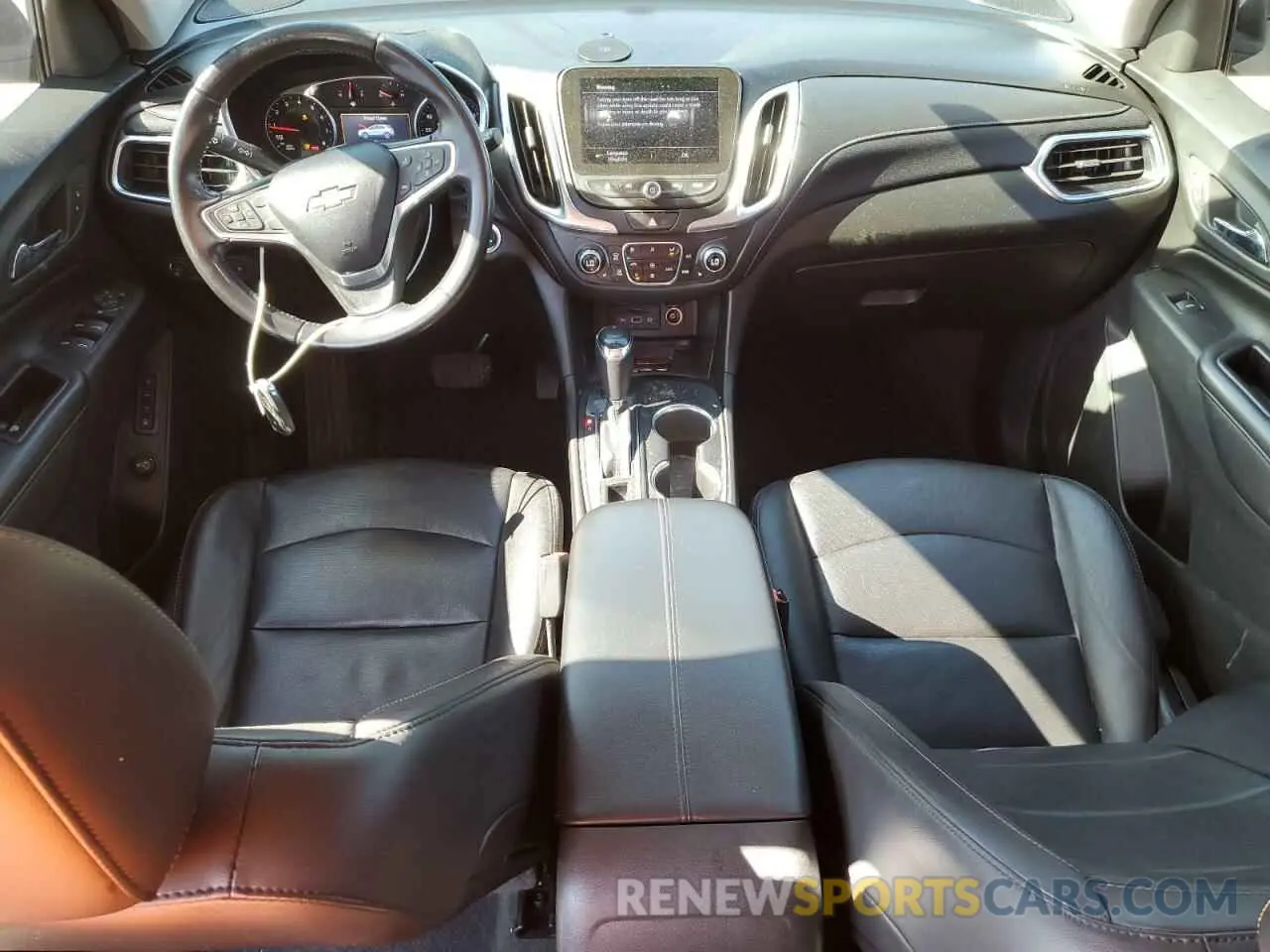 8 Photograph of a damaged car 2GNAXPEX1K6288661 CHEVROLET EQUINOX 2019