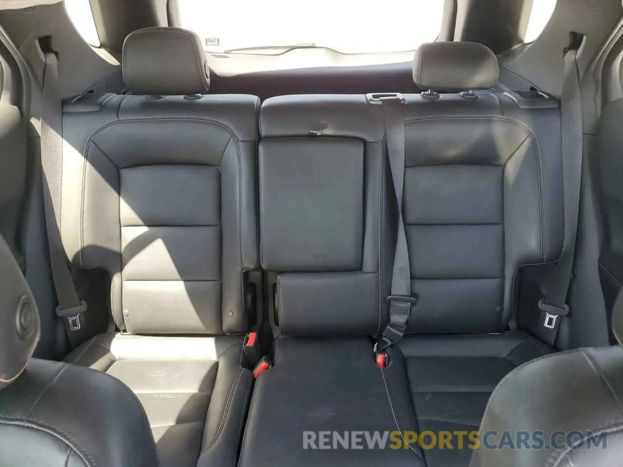 10 Photograph of a damaged car 2GNAXPEX2K6141975 CHEVROLET EQUINOX 2019