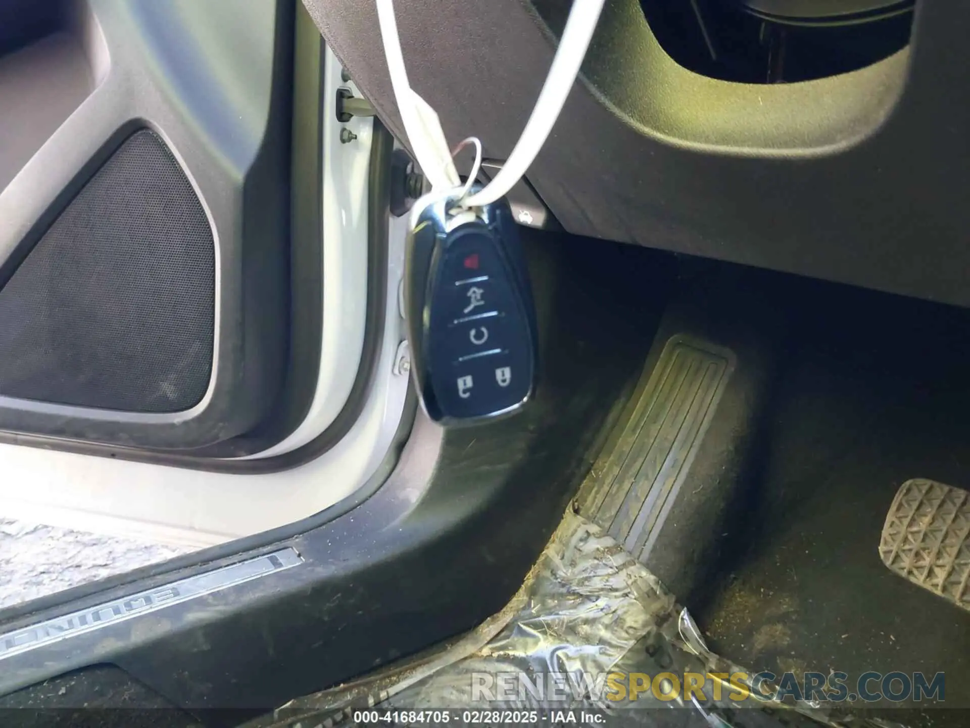 11 Photograph of a damaged car 2GNAXPEX3K6219339 CHEVROLET EQUINOX 2019