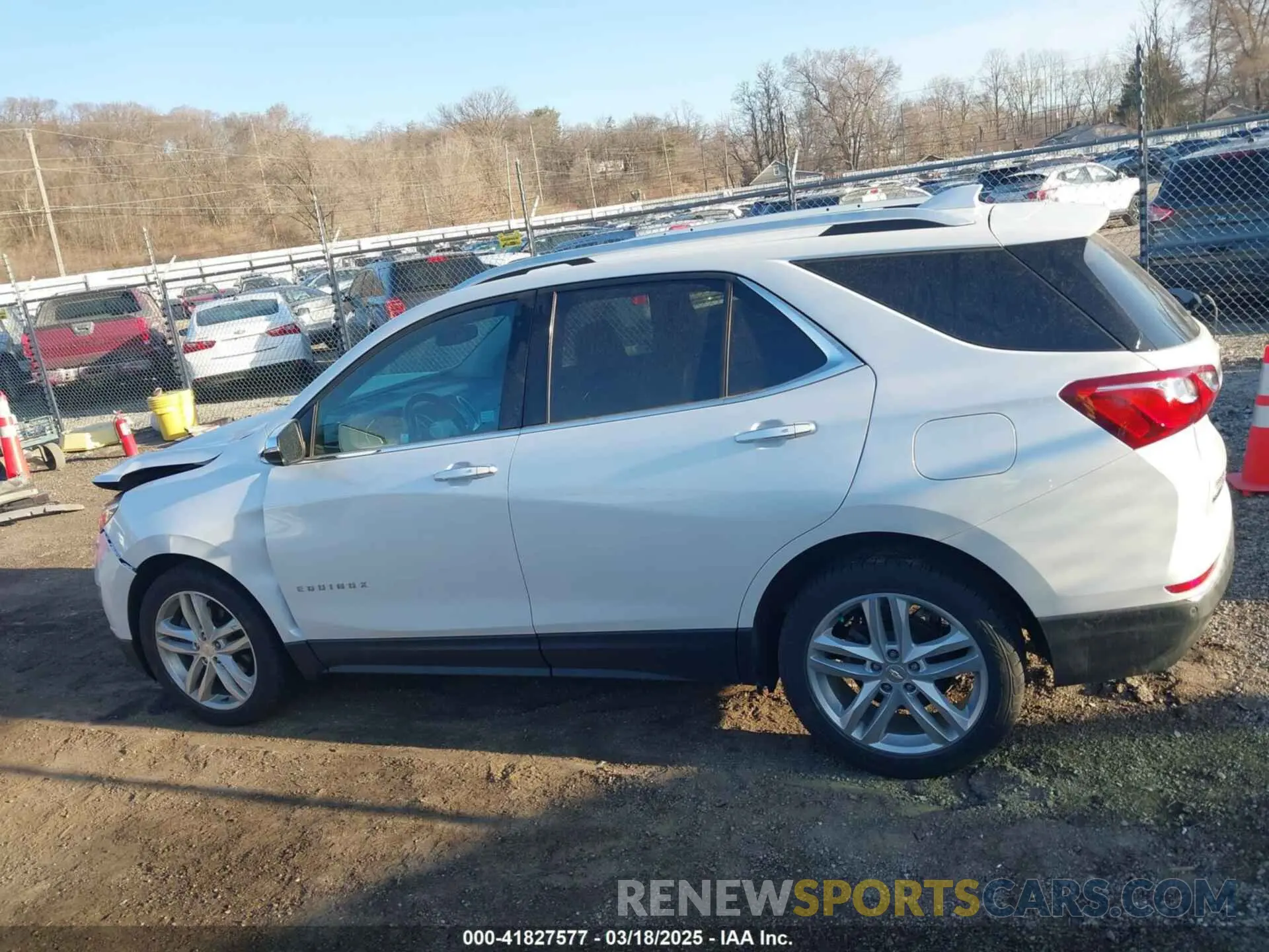 14 Photograph of a damaged car 2GNAXPEX3K6251661 CHEVROLET EQUINOX 2019