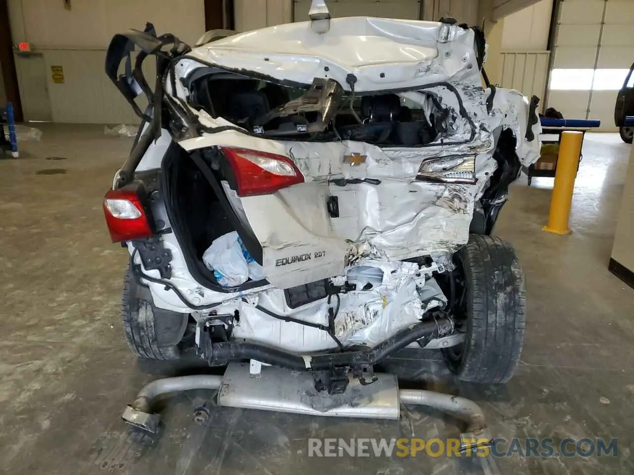 6 Photograph of a damaged car 2GNAXPEX4K6142027 CHEVROLET EQUINOX 2019