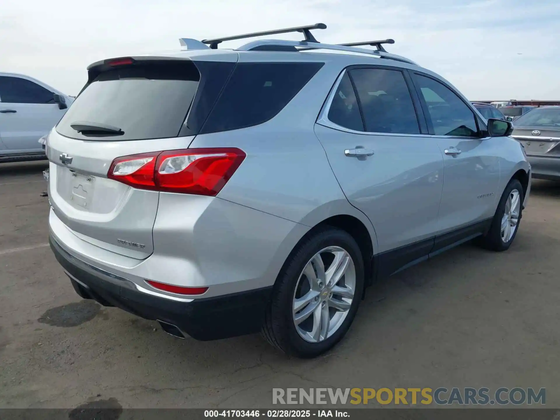 4 Photograph of a damaged car 2GNAXPEX4K6236974 CHEVROLET EQUINOX 2019