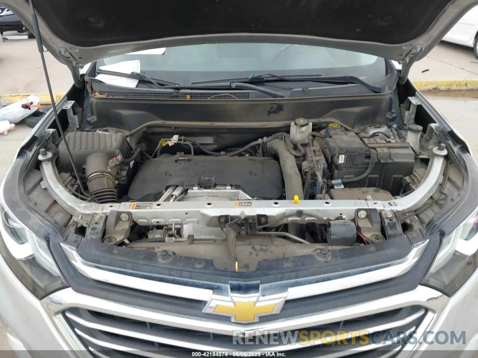 10 Photograph of a damaged car 2GNAXPEX4K6252513 CHEVROLET EQUINOX 2019