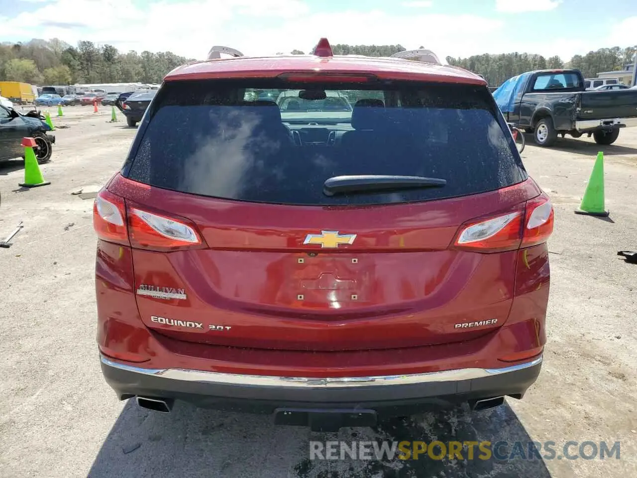 6 Photograph of a damaged car 2GNAXPEX6K6233283 CHEVROLET EQUINOX 2019
