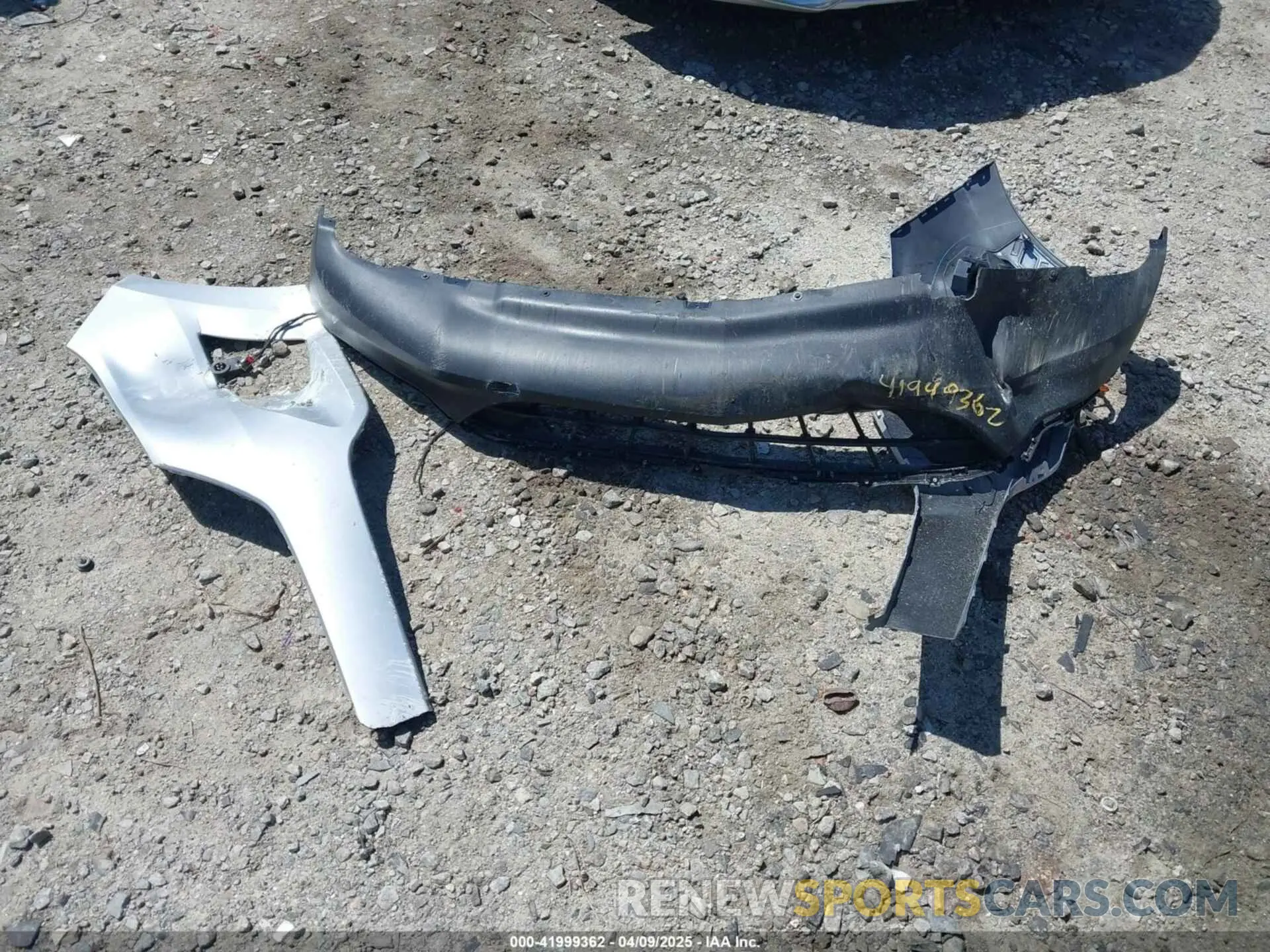 12 Photograph of a damaged car 2GNAXPEX7K6251937 CHEVROLET EQUINOX 2019