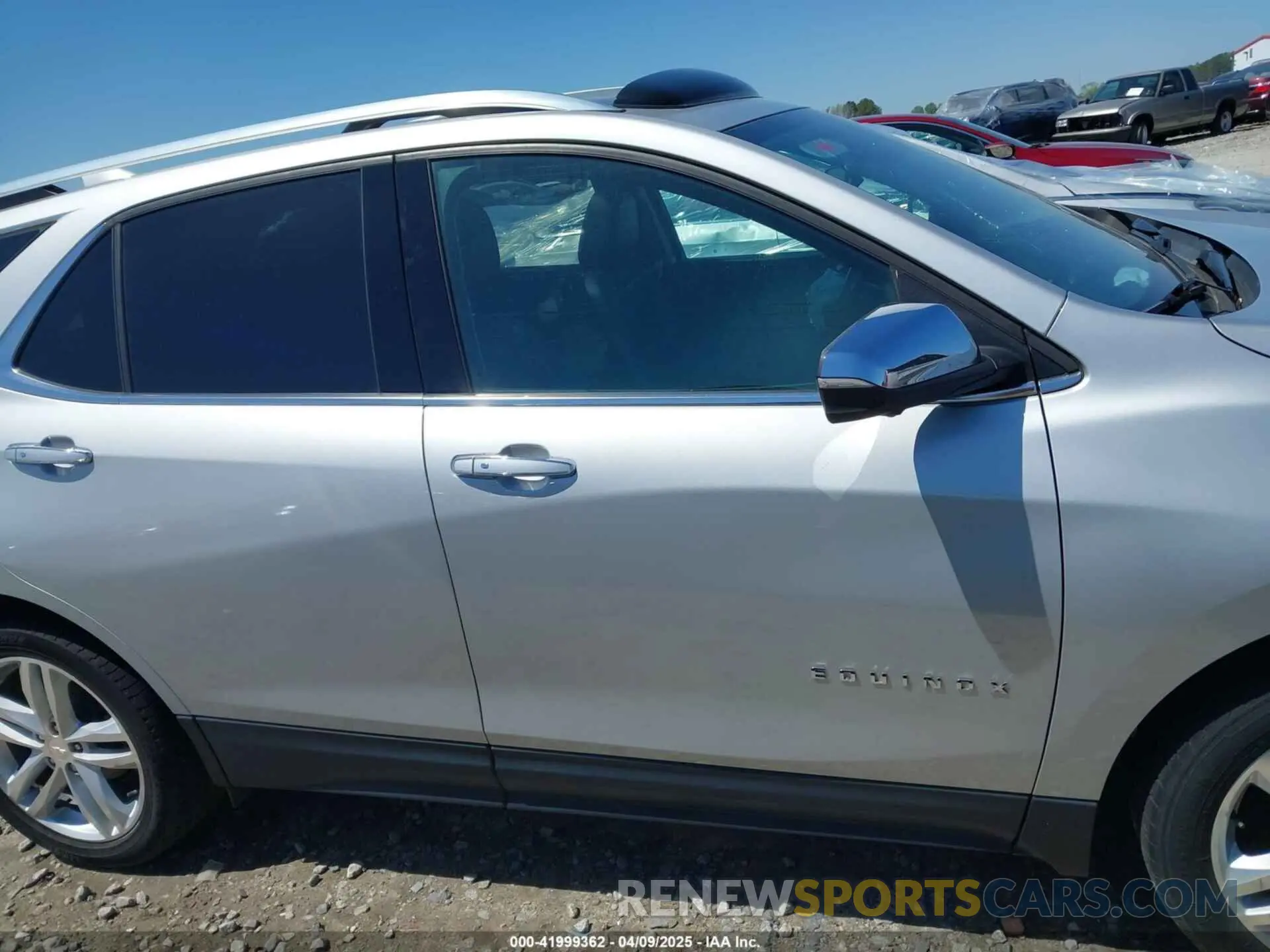 14 Photograph of a damaged car 2GNAXPEX7K6251937 CHEVROLET EQUINOX 2019