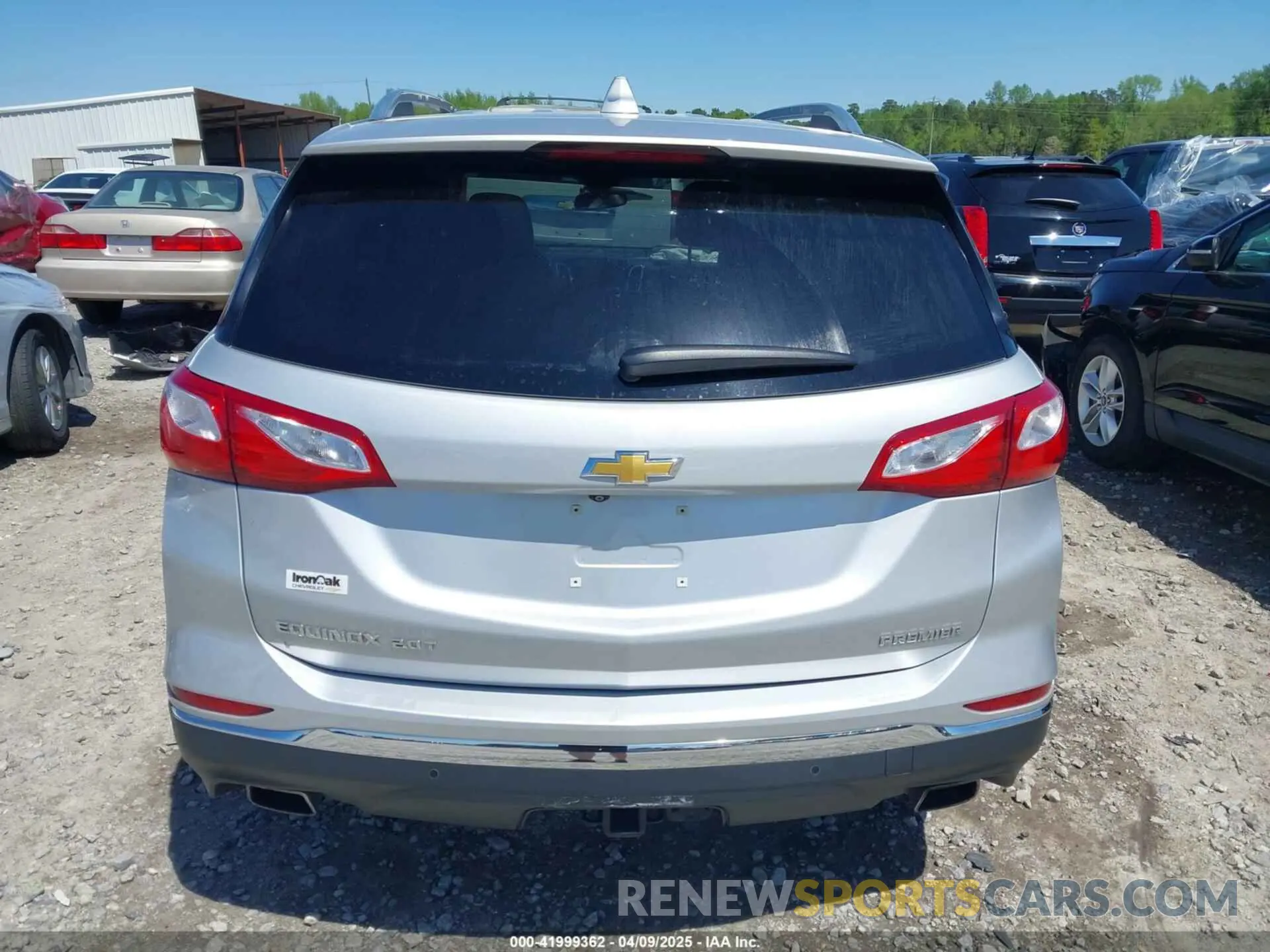 17 Photograph of a damaged car 2GNAXPEX7K6251937 CHEVROLET EQUINOX 2019