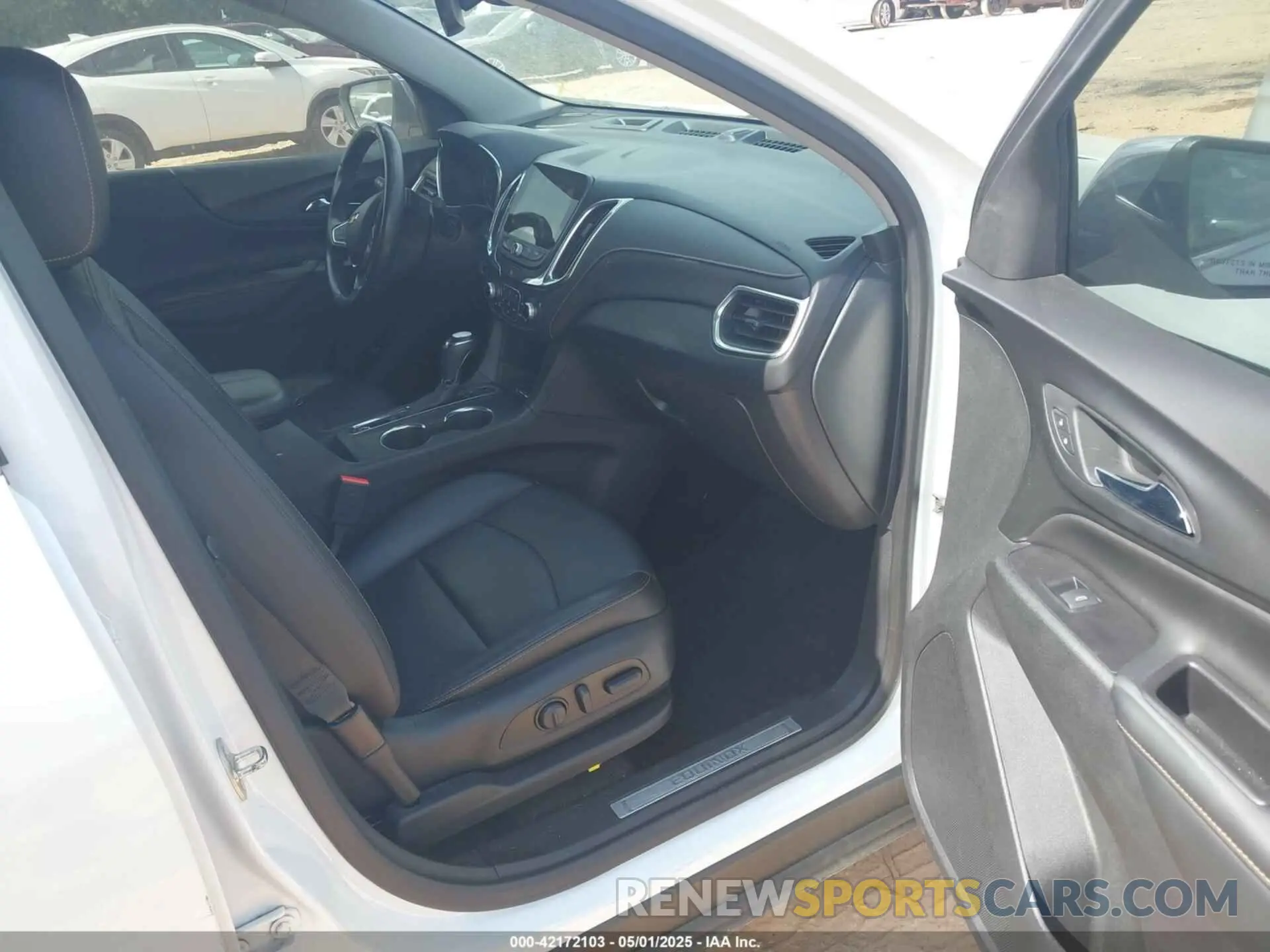 5 Photograph of a damaged car 2GNAXPEX9K6177386 CHEVROLET EQUINOX 2019