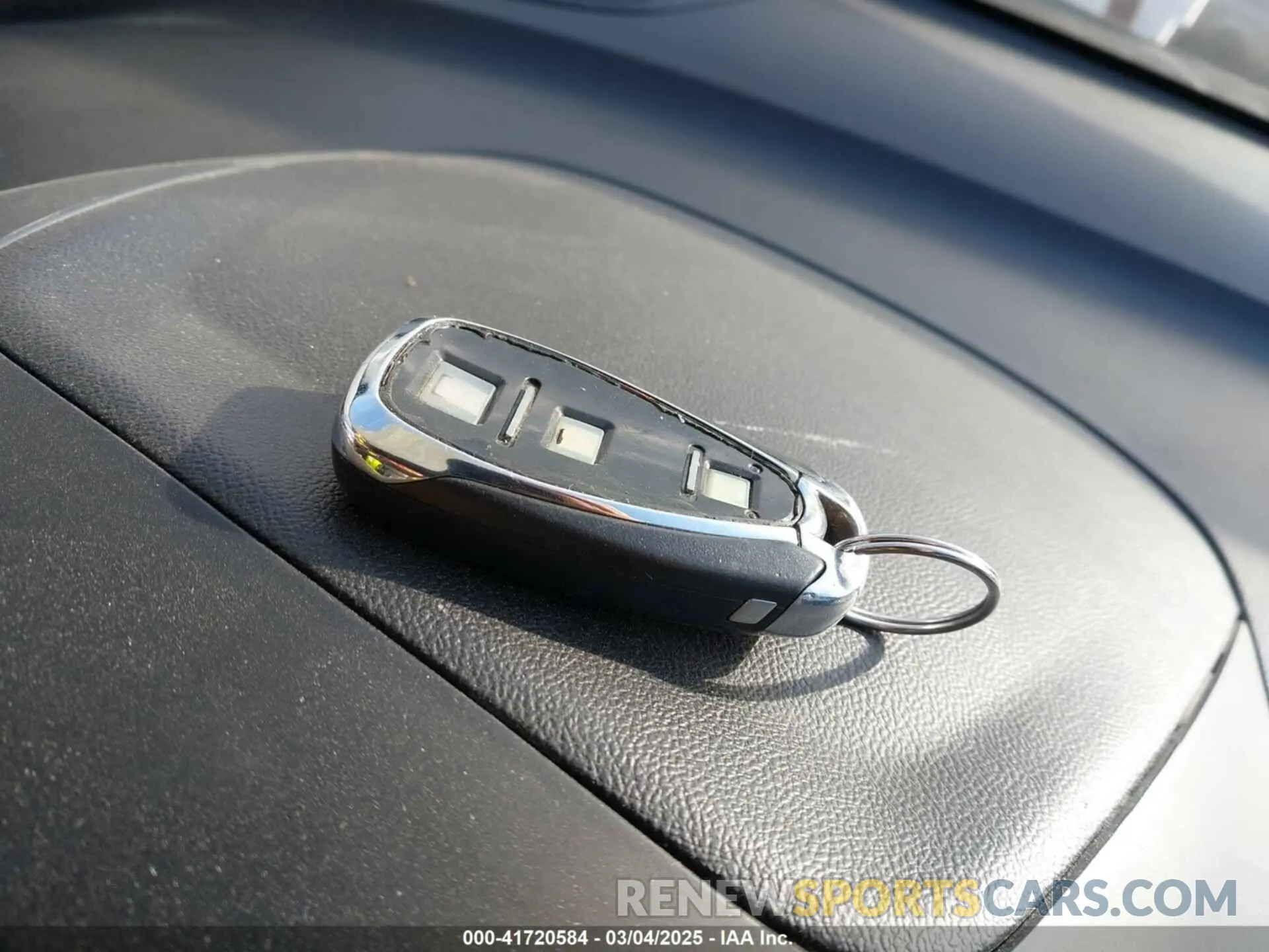 11 Photograph of a damaged car 2GNAXSEV0K6147310 CHEVROLET EQUINOX 2019