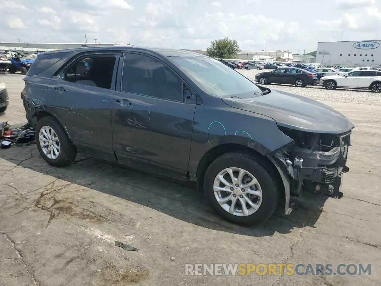 4 Photograph of a damaged car 2GNAXSEV0K6158002 CHEVROLET EQUINOX 2019