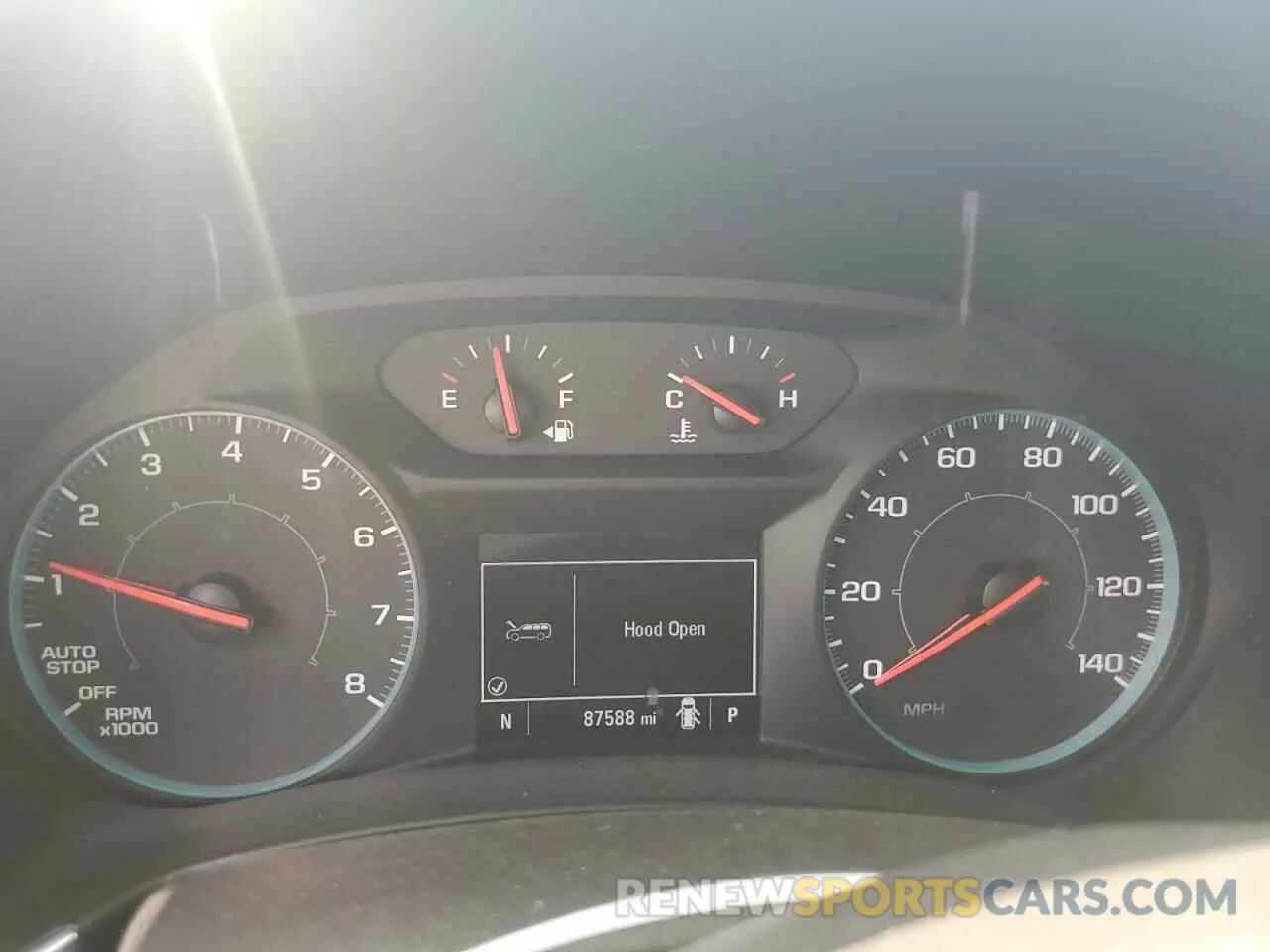 9 Photograph of a damaged car 2GNAXSEV0K6158002 CHEVROLET EQUINOX 2019