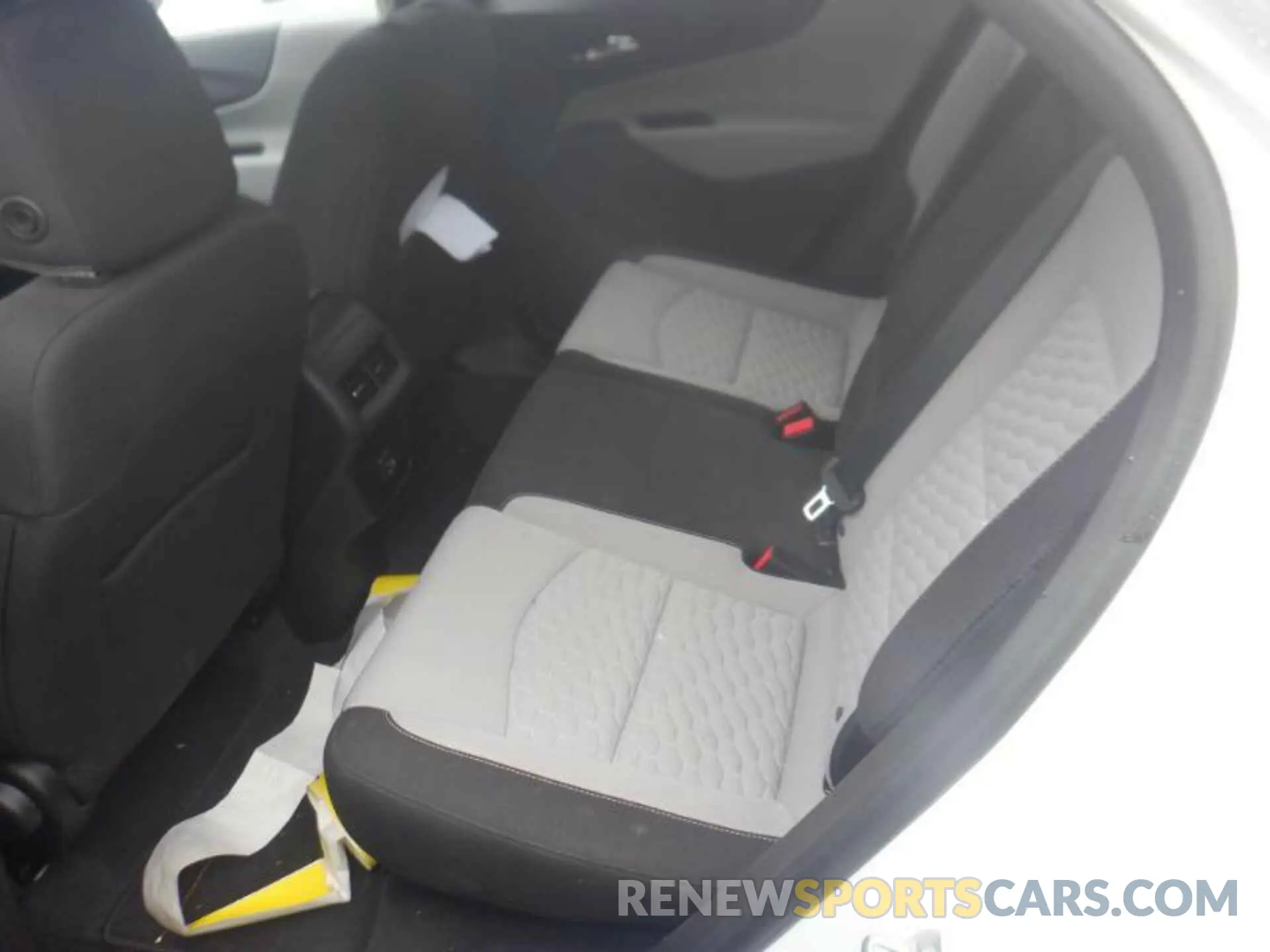 12 Photograph of a damaged car 2GNAXSEV0K6212835 CHEVROLET EQUINOX 2019