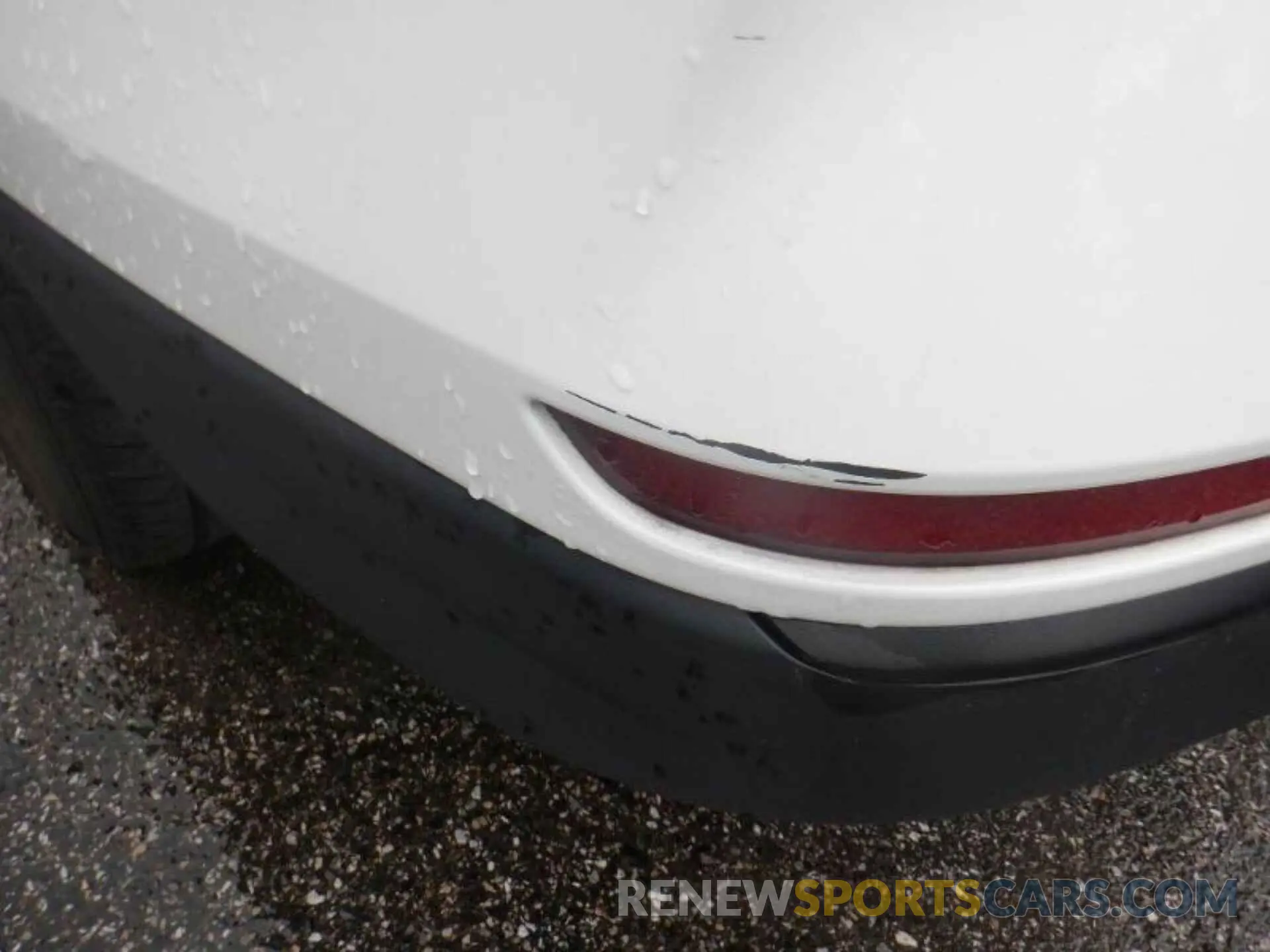 17 Photograph of a damaged car 2GNAXSEV0K6212835 CHEVROLET EQUINOX 2019