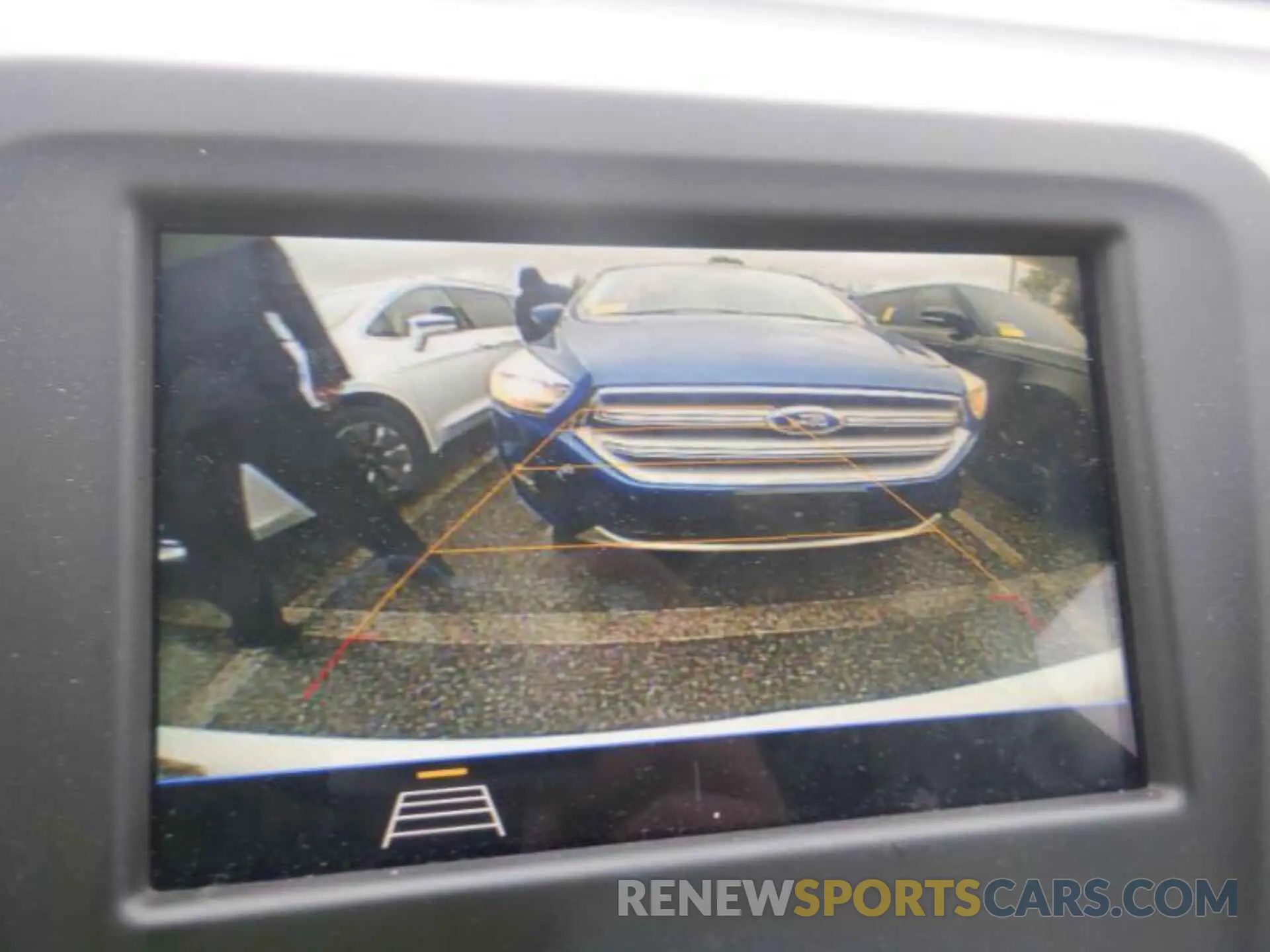 6 Photograph of a damaged car 2GNAXSEV0K6212835 CHEVROLET EQUINOX 2019
