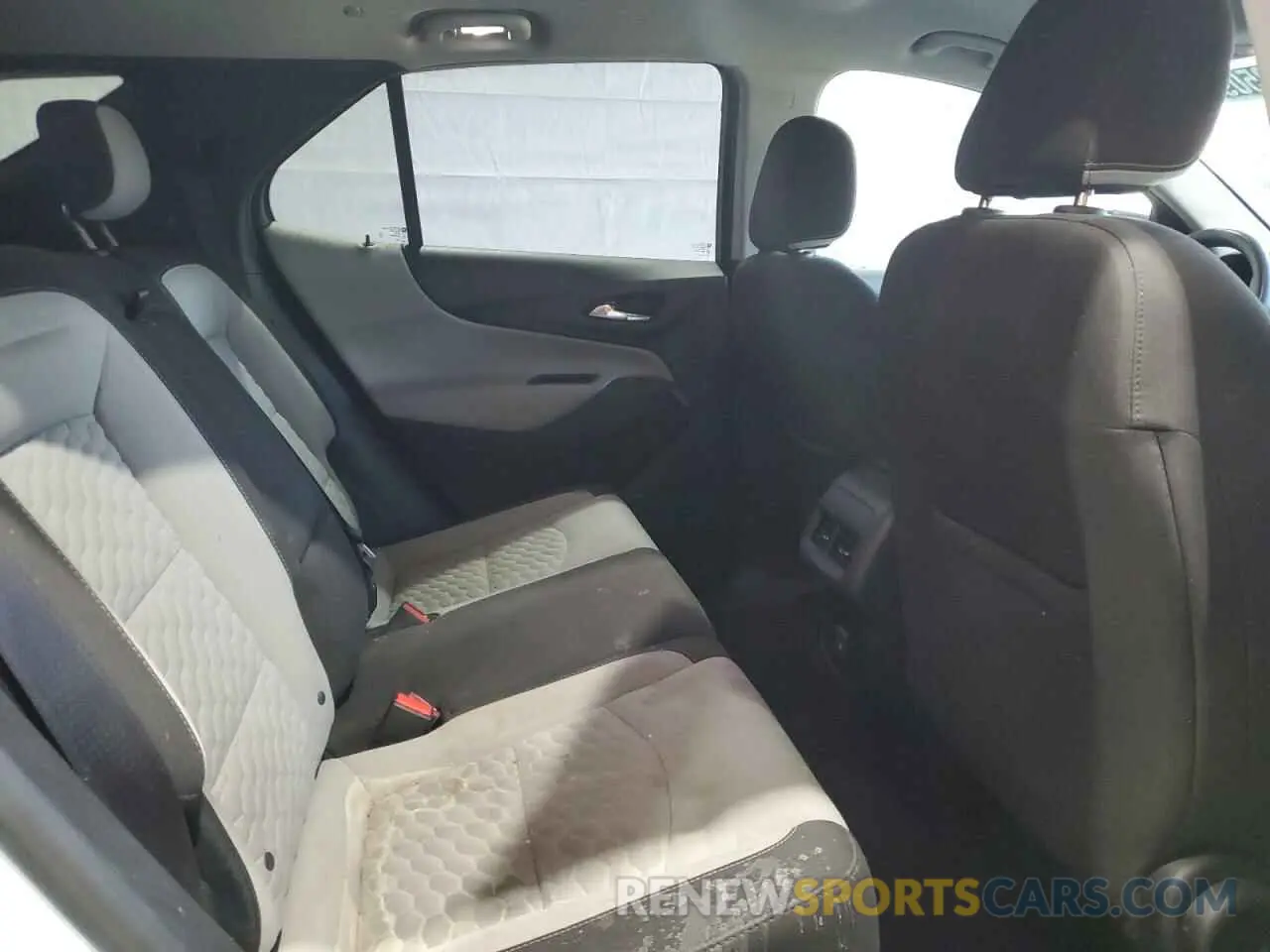 11 Photograph of a damaged car 2GNAXSEV1K6198122 CHEVROLET EQUINOX 2019