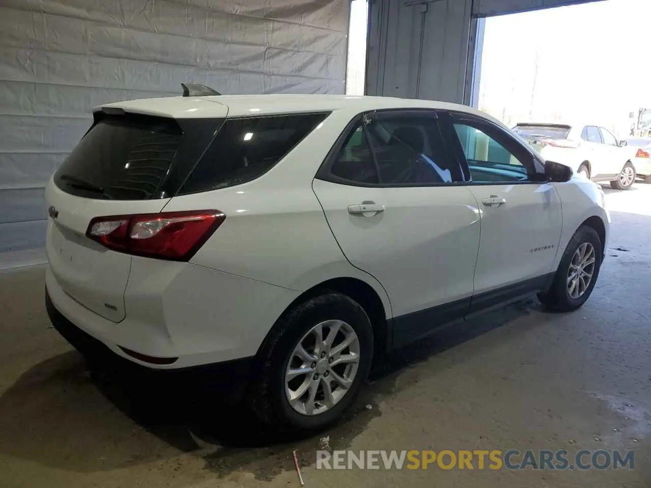 3 Photograph of a damaged car 2GNAXSEV1K6198122 CHEVROLET EQUINOX 2019