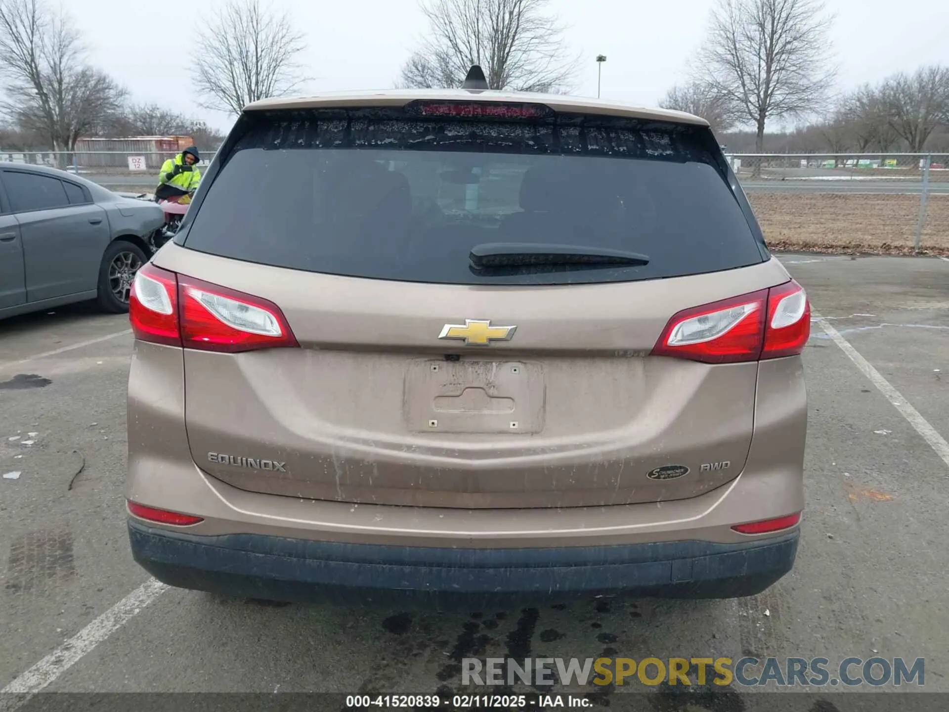 16 Photograph of a damaged car 2GNAXSEV1K6300566 CHEVROLET EQUINOX 2019