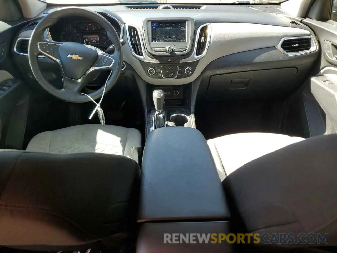 8 Photograph of a damaged car 2GNAXSEV2K6101512 CHEVROLET EQUINOX 2019