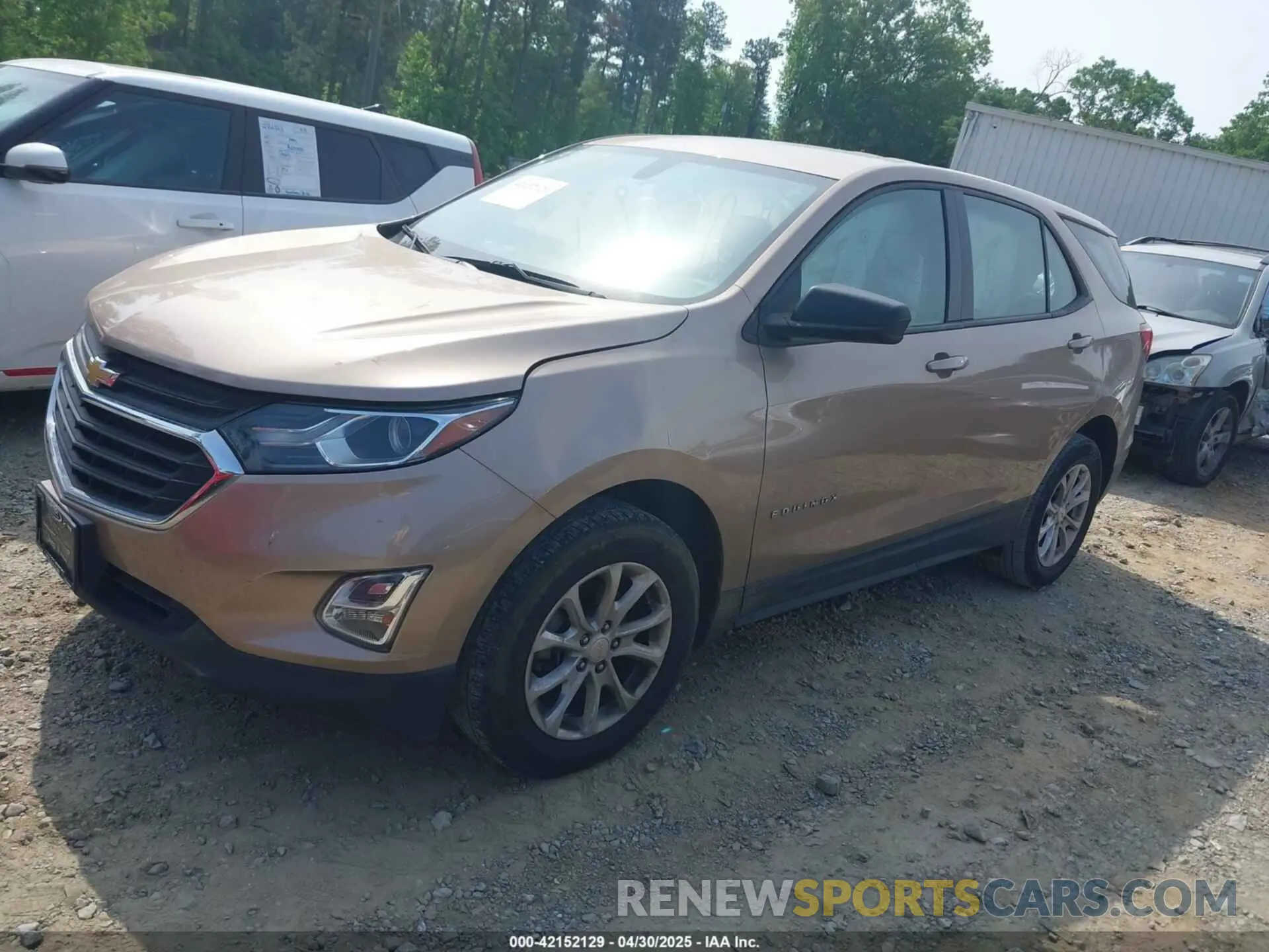 2 Photograph of a damaged car 2GNAXSEV4K6169956 CHEVROLET EQUINOX 2019