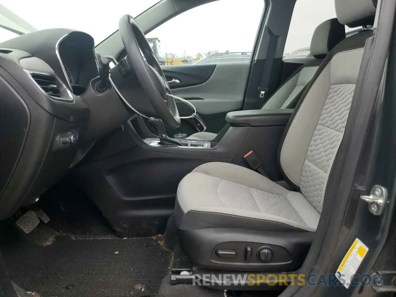 7 Photograph of a damaged car 2GNAXSEV4K6211199 CHEVROLET EQUINOX 2019
